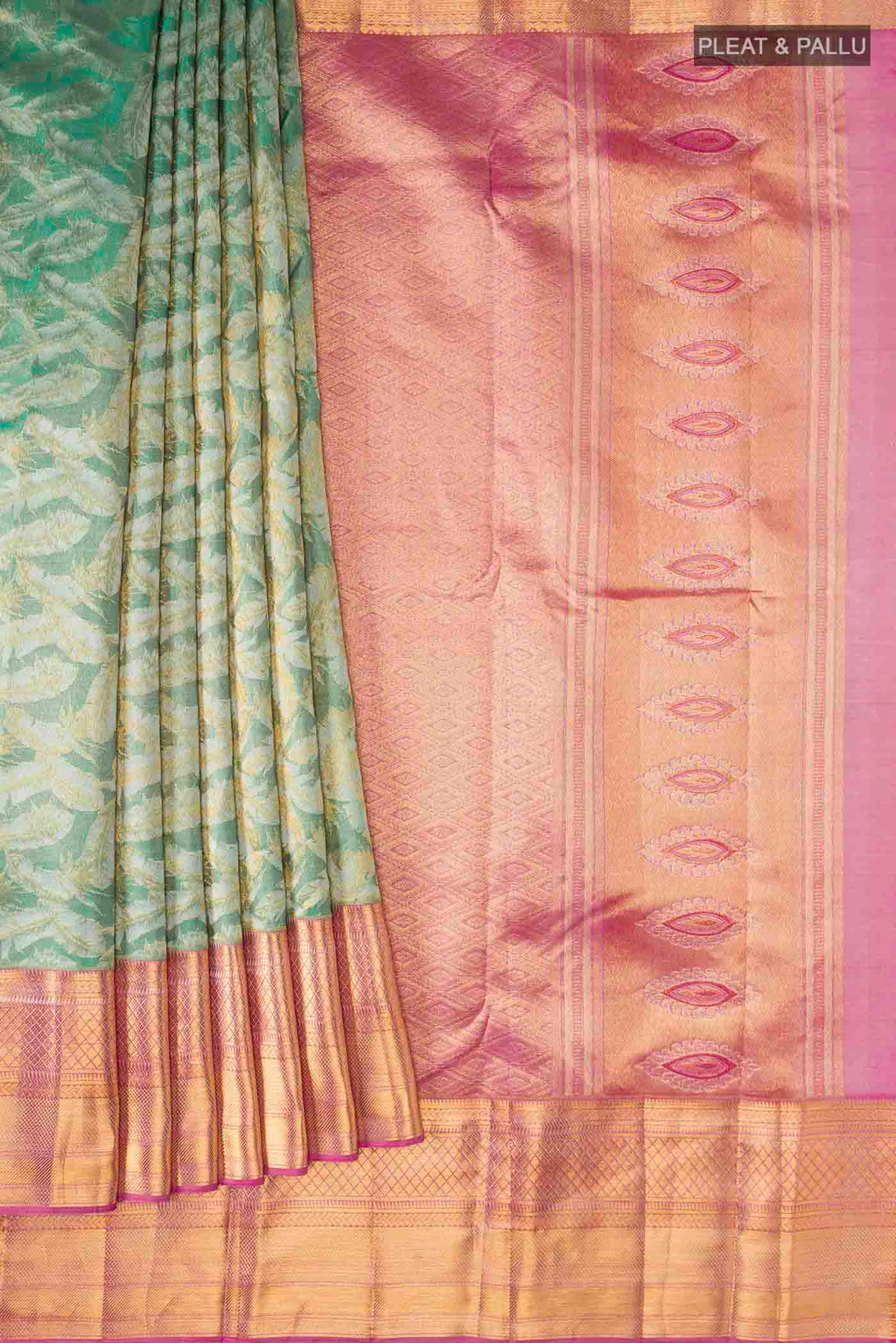 pleats pallu