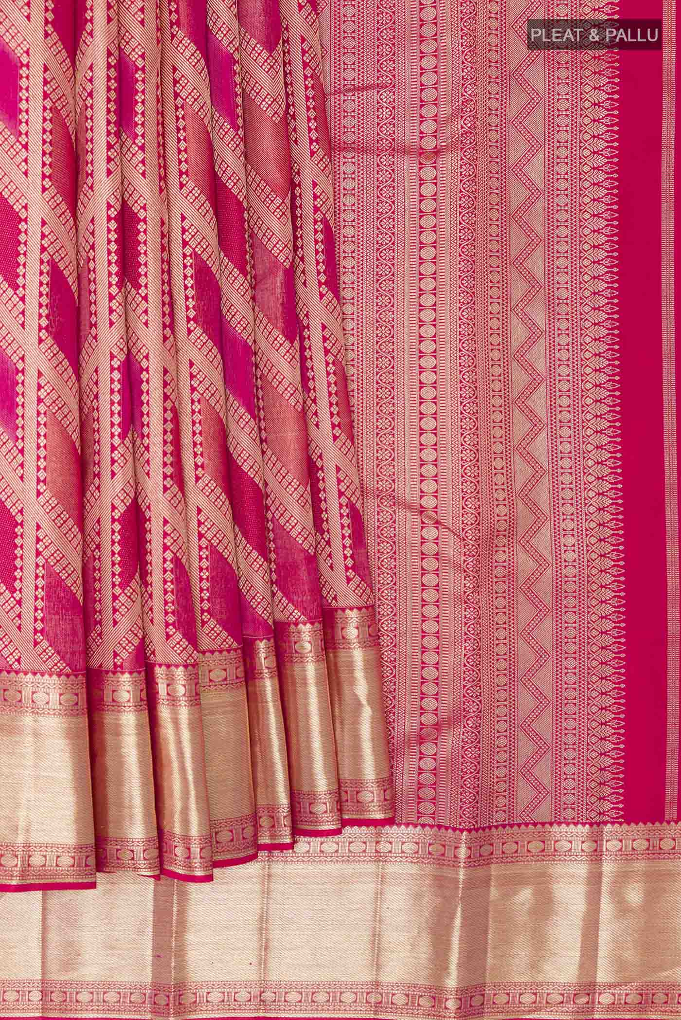 pleats pallu
