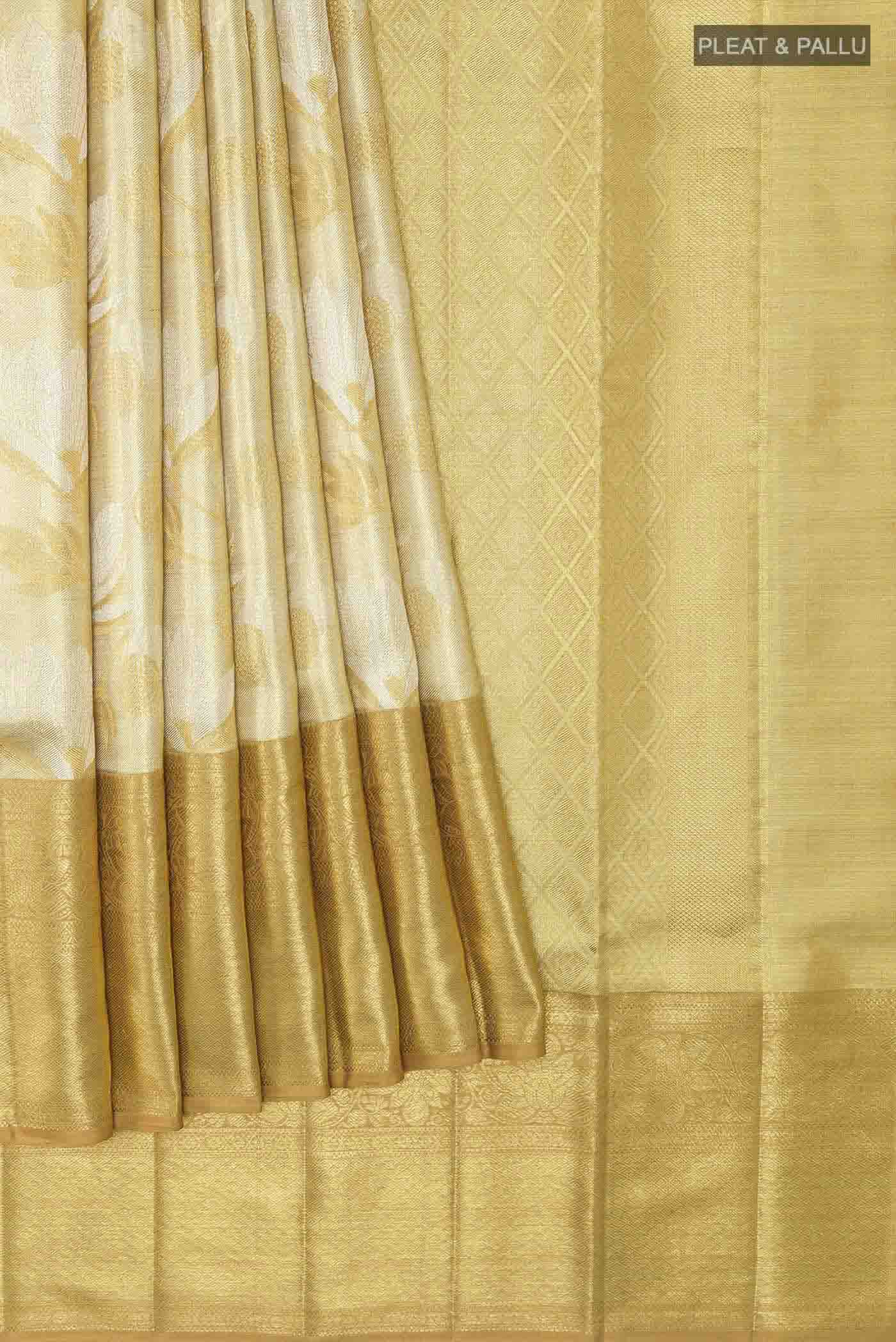 pleats pallu