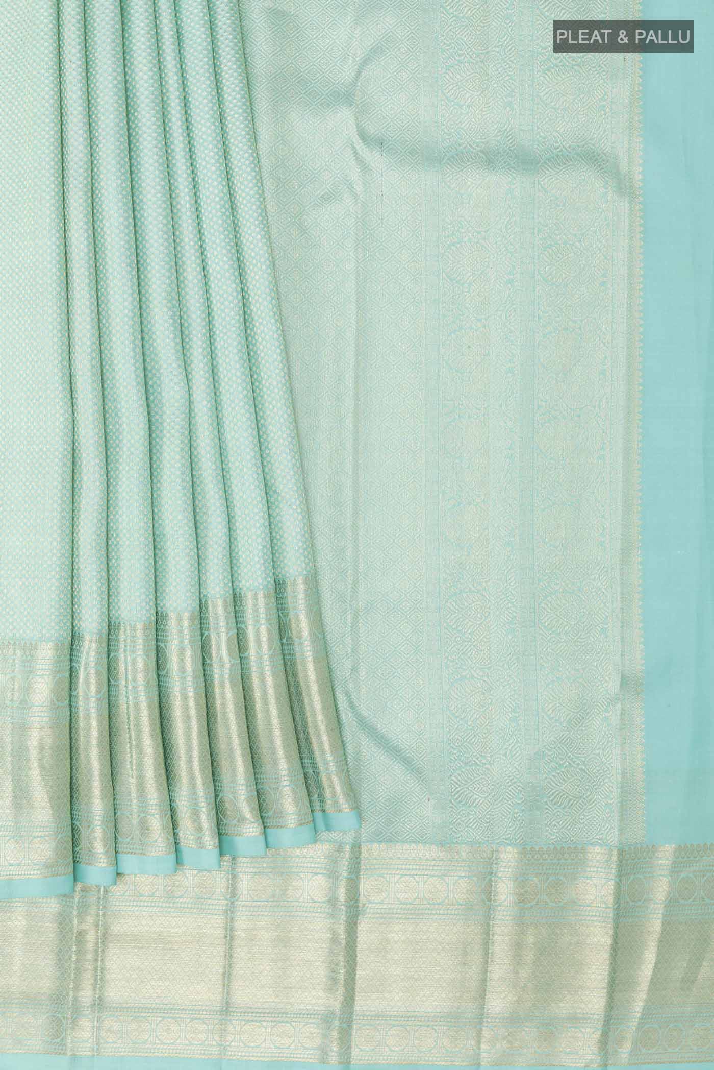 pleats pallu