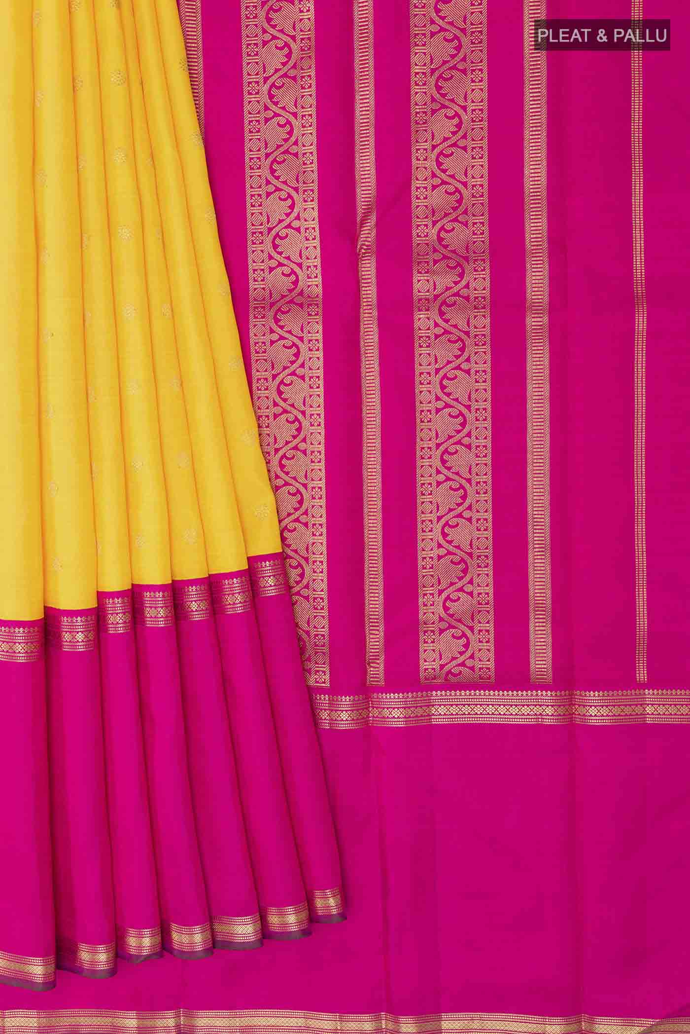 pleats pallu