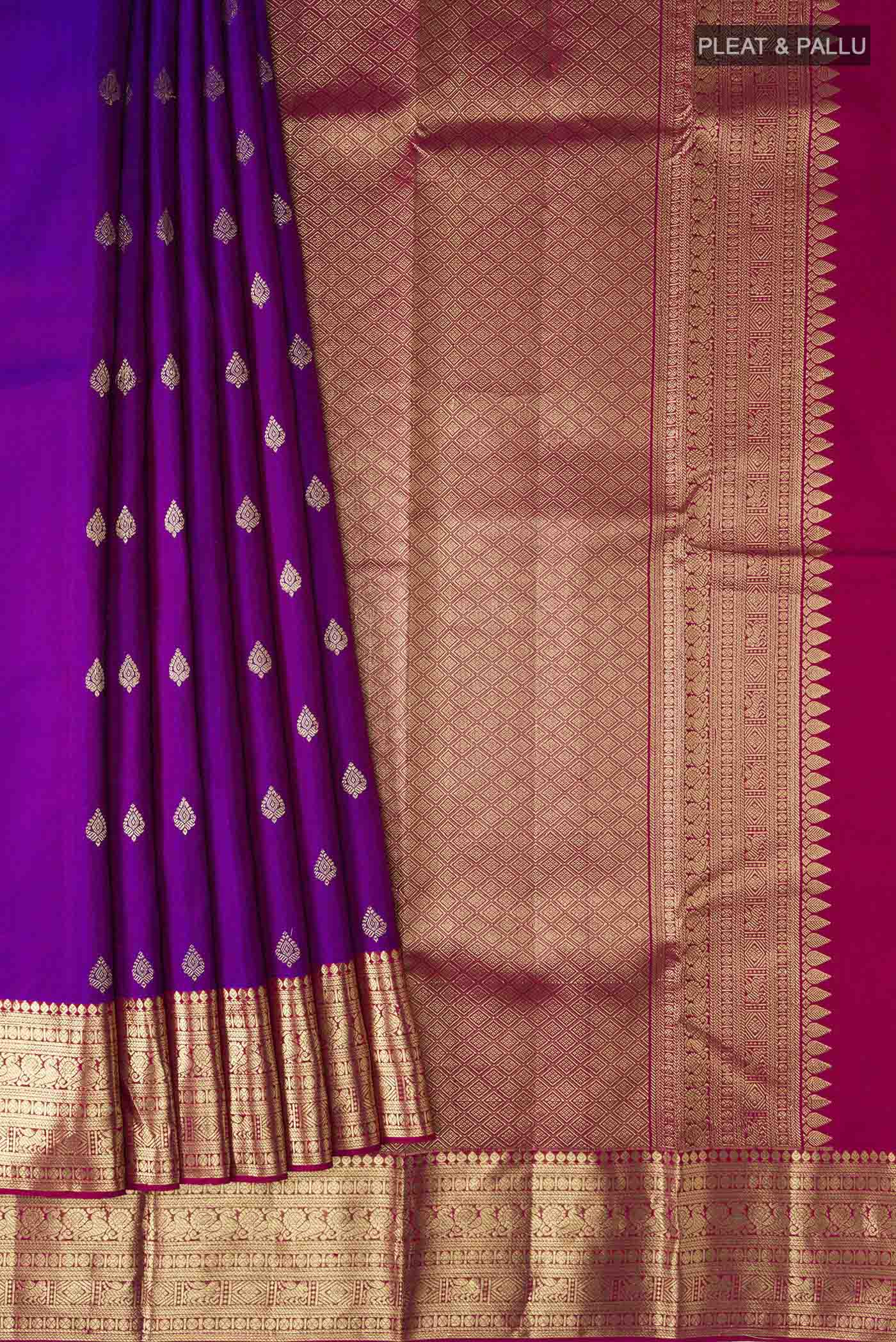 pleats pallu