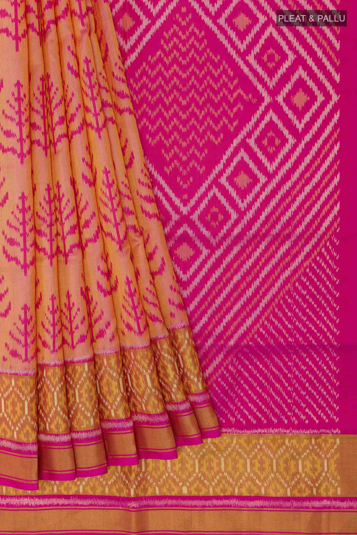 pleats pallu