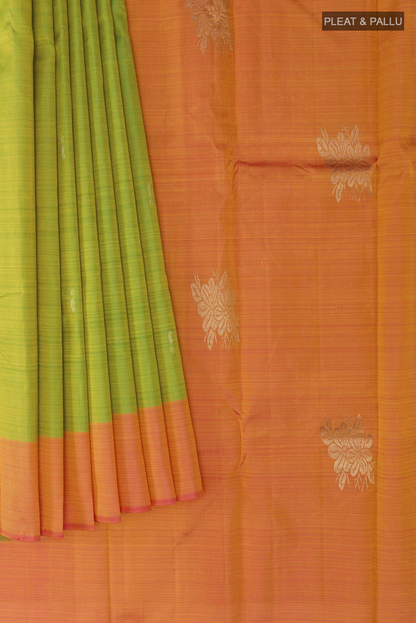 pleats pallu