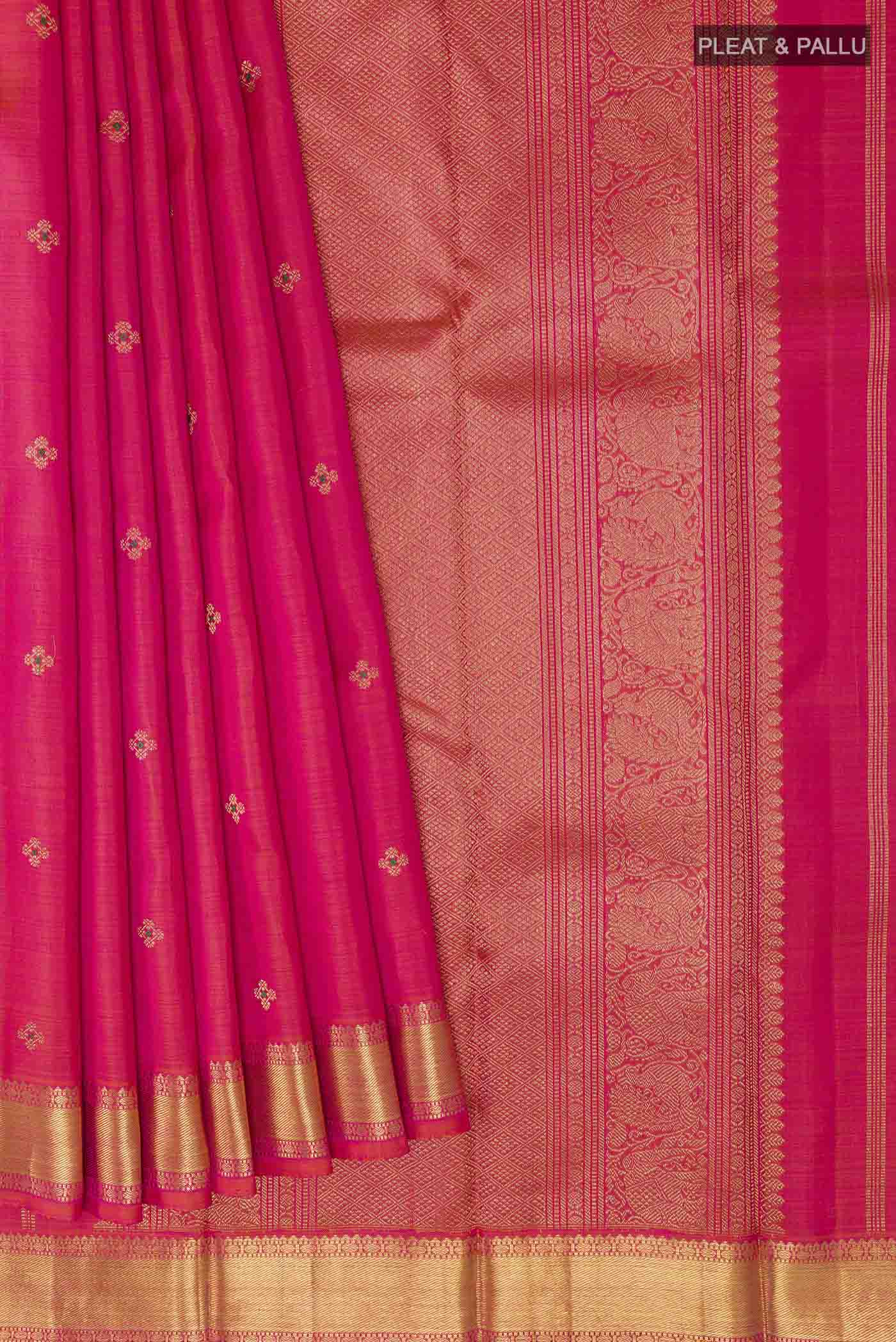 pleats pallu