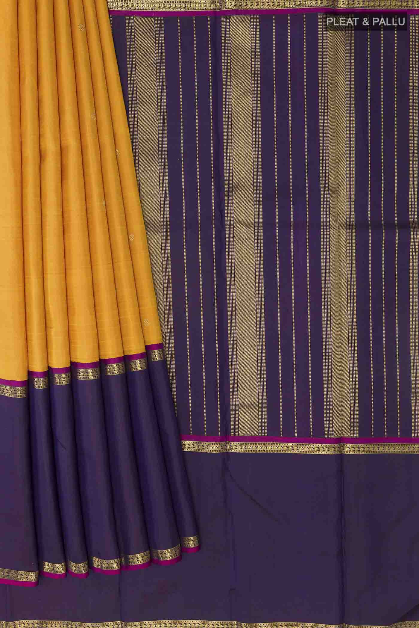 pleats pallu