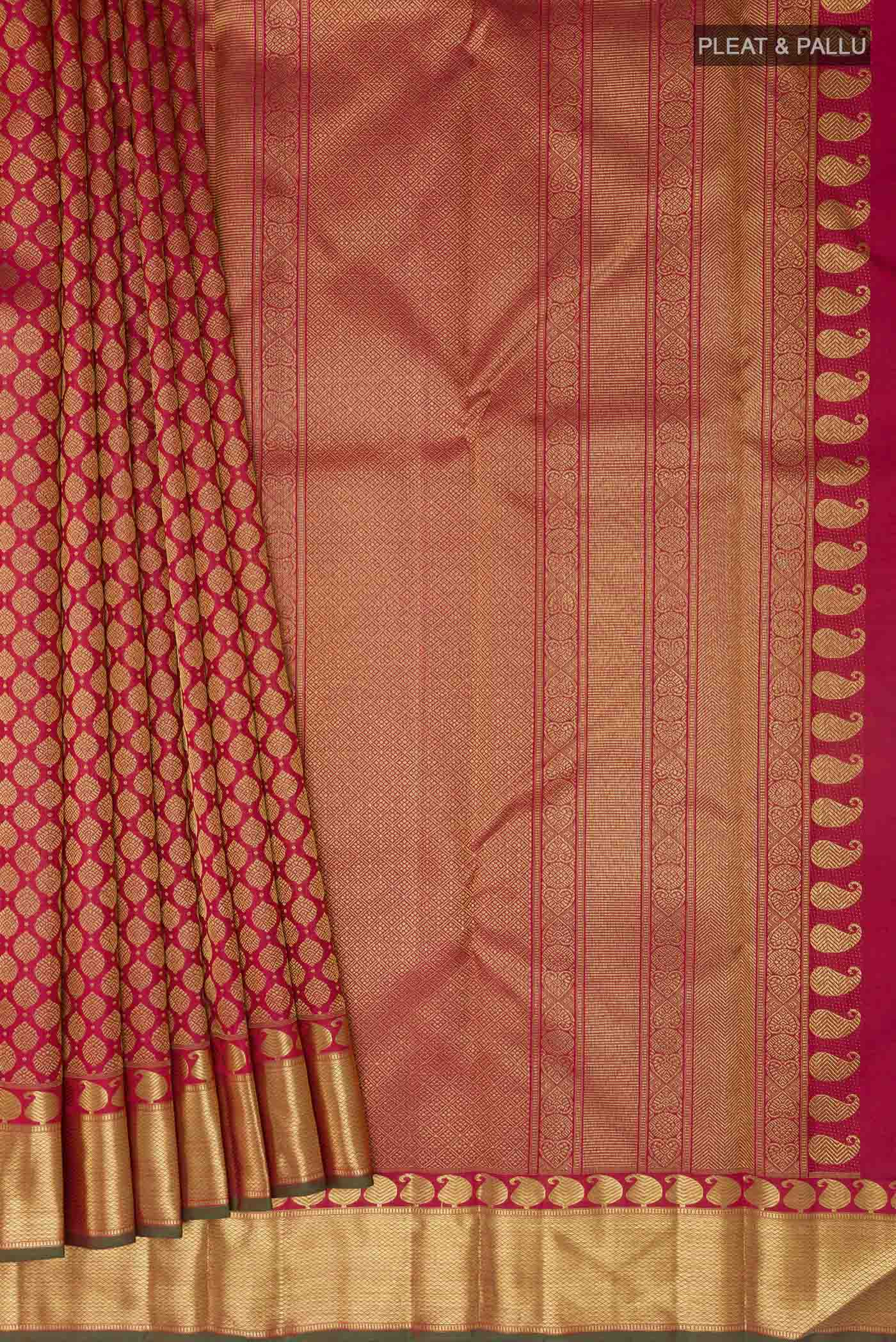 pleats pallu