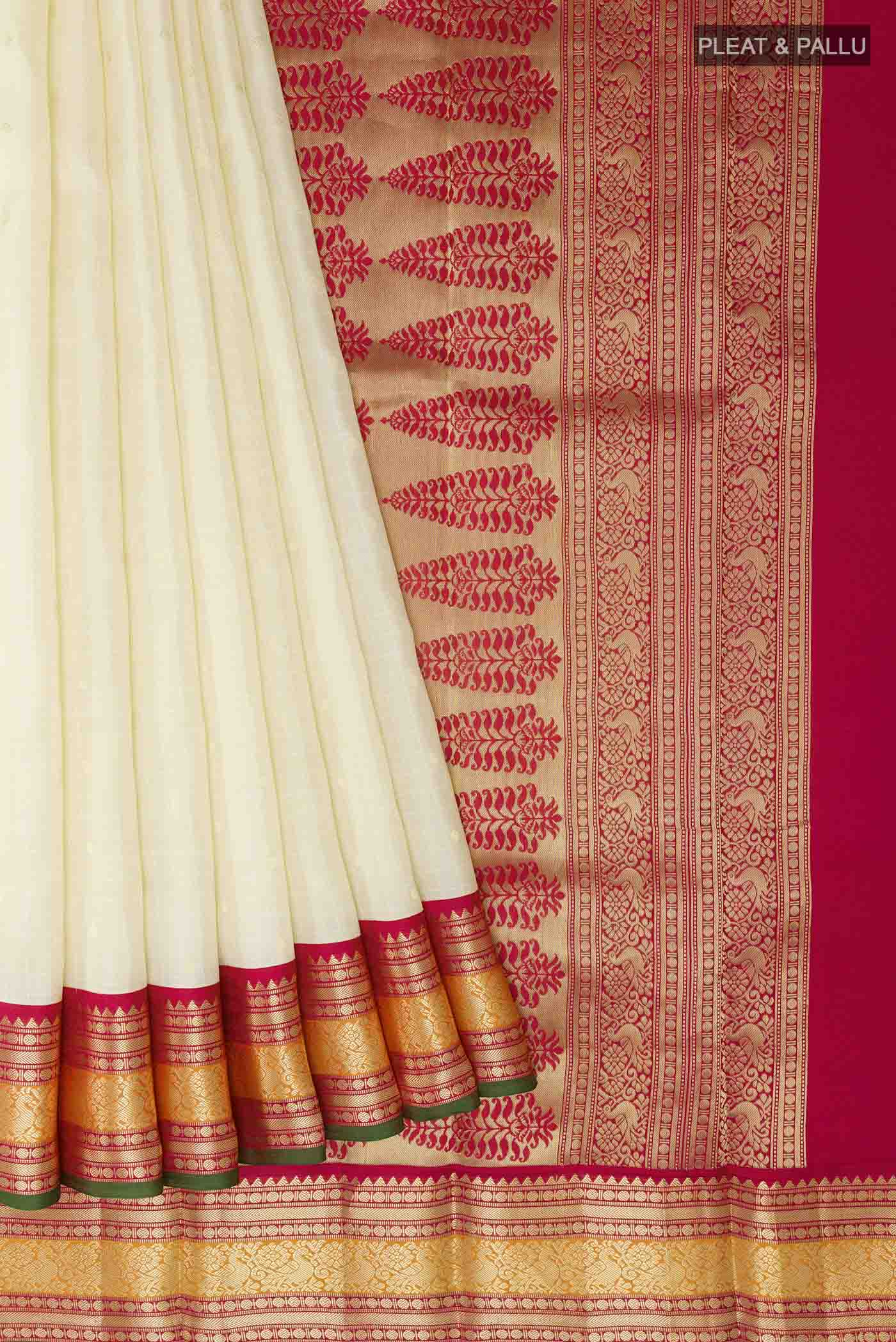 pleats pallu