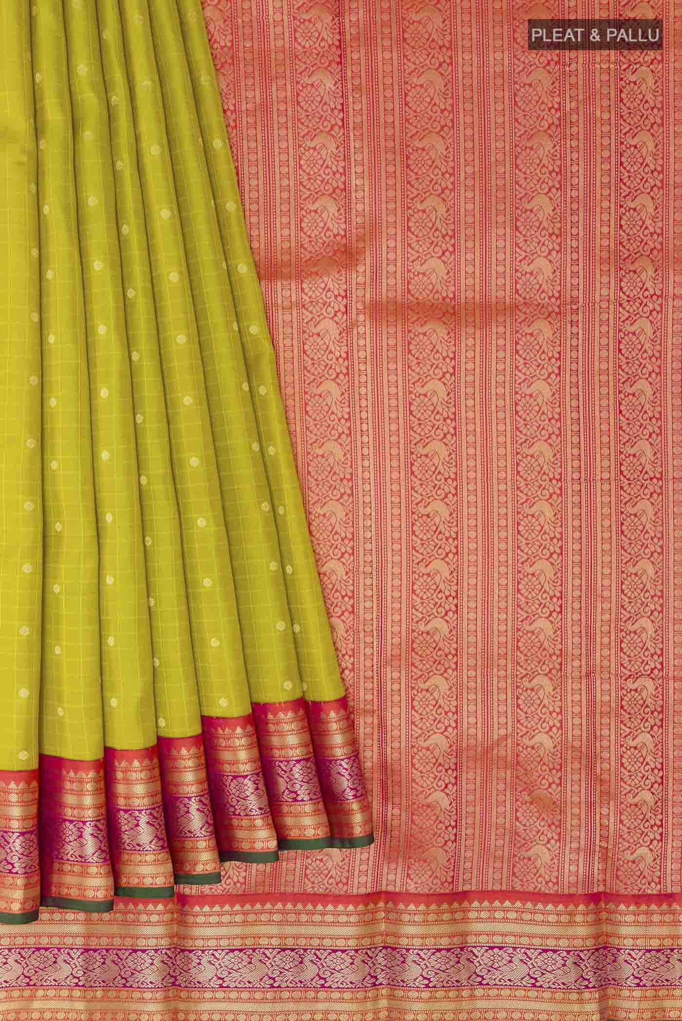 pleats pallu