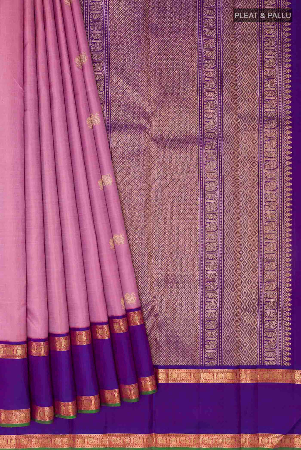 pleats pallu