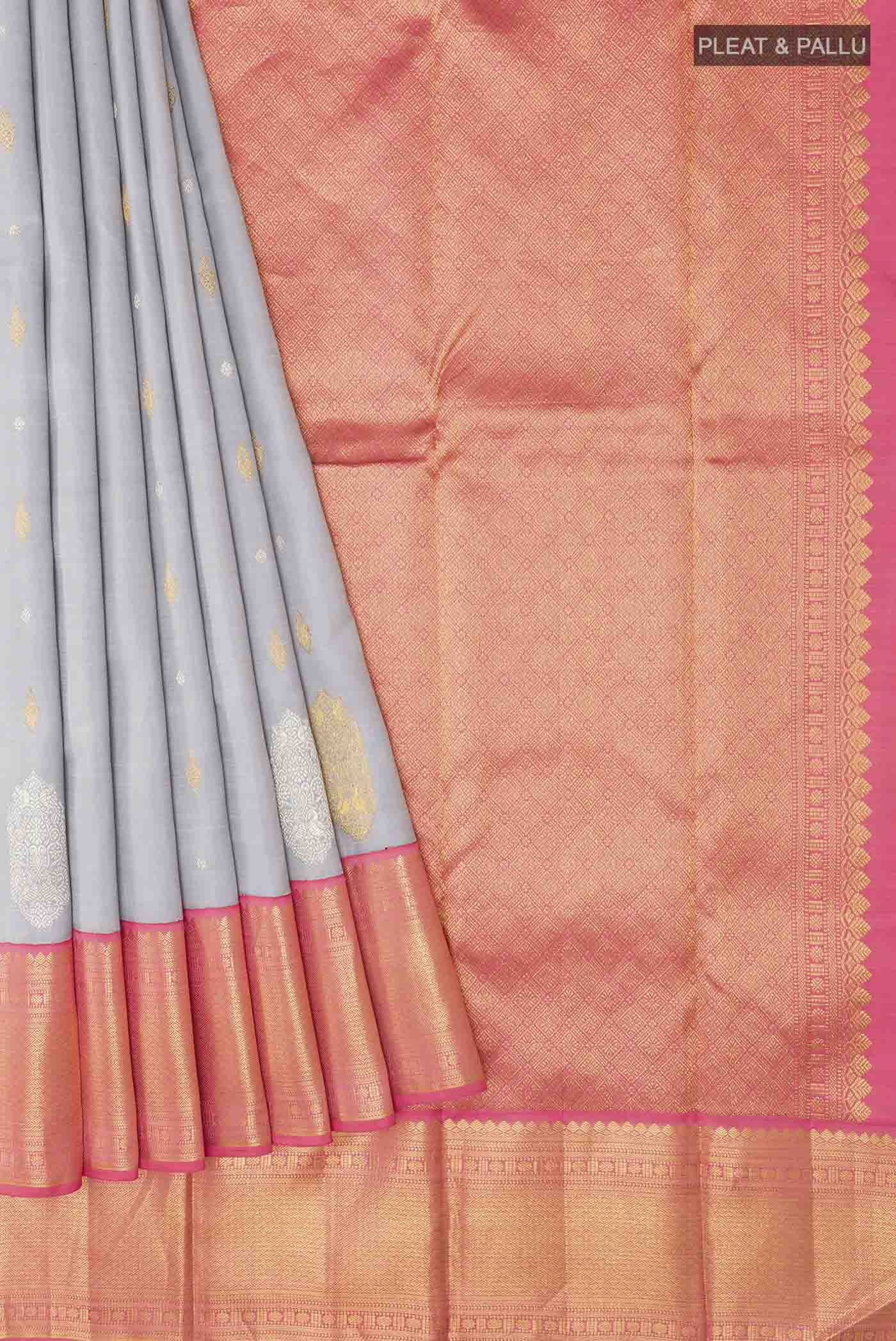 pleats pallu