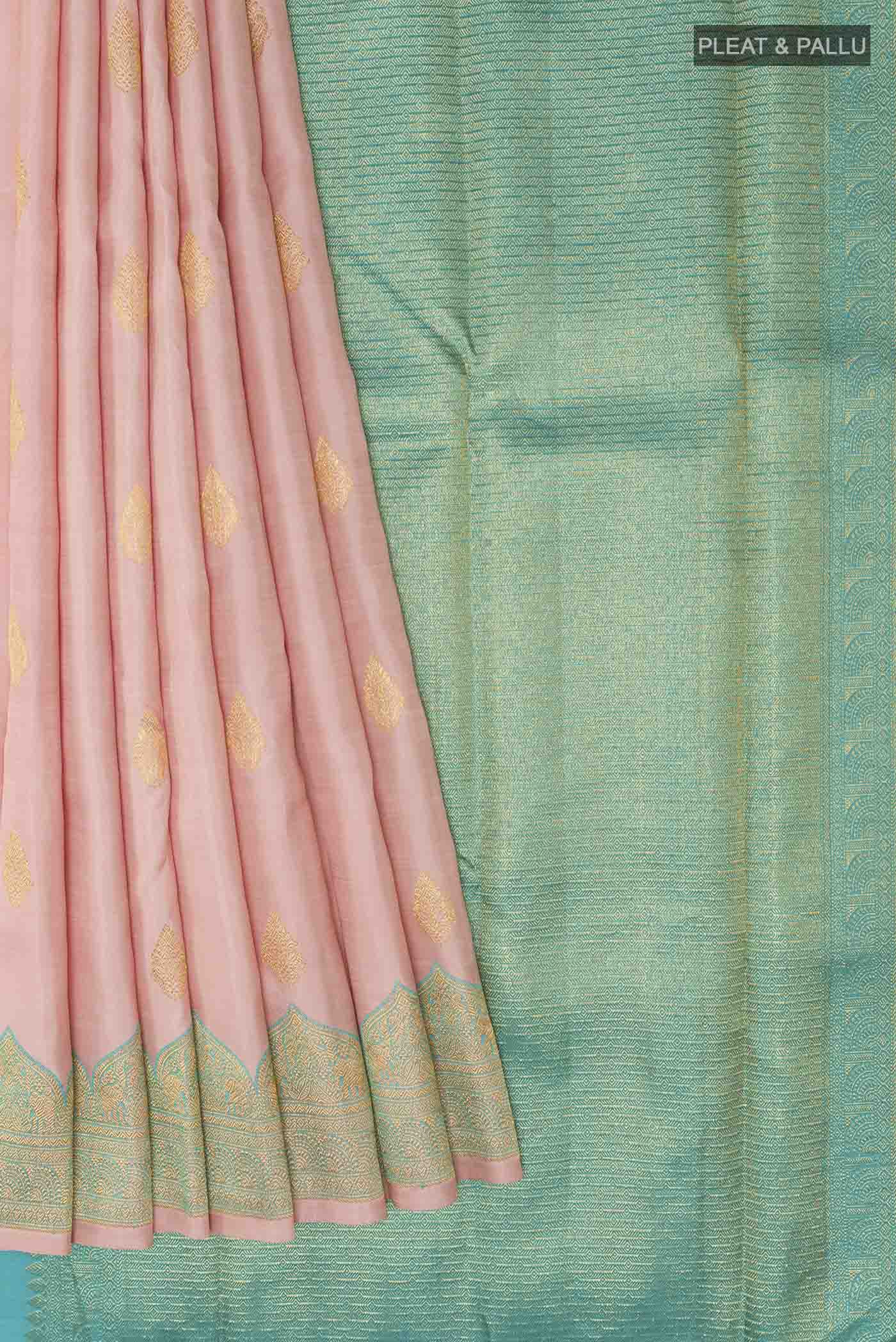 pleats pallu