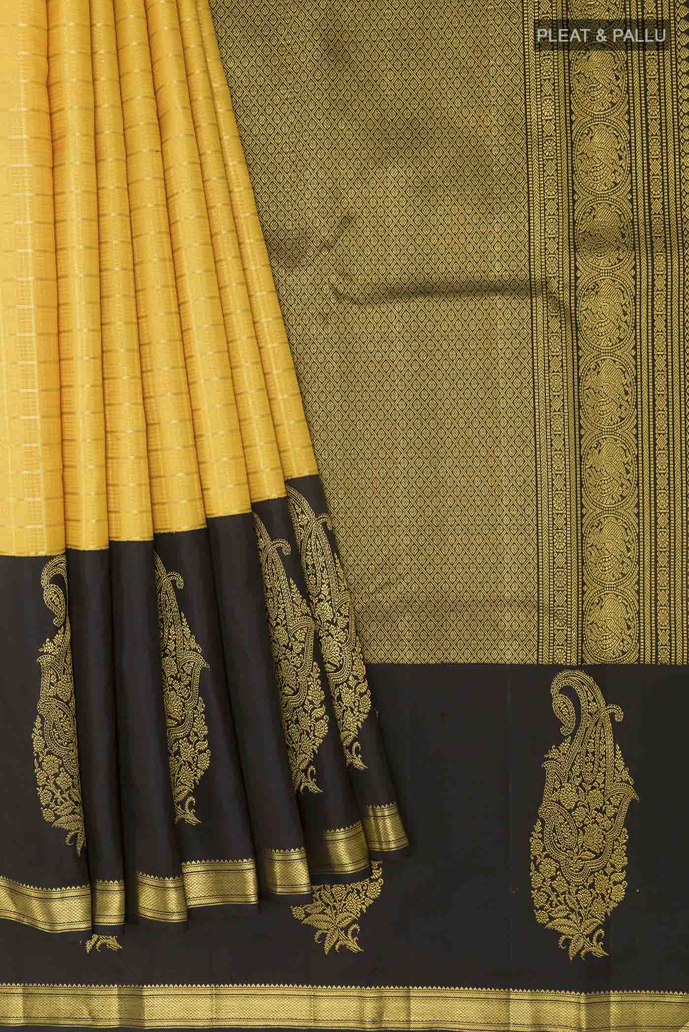 pleats pallu
