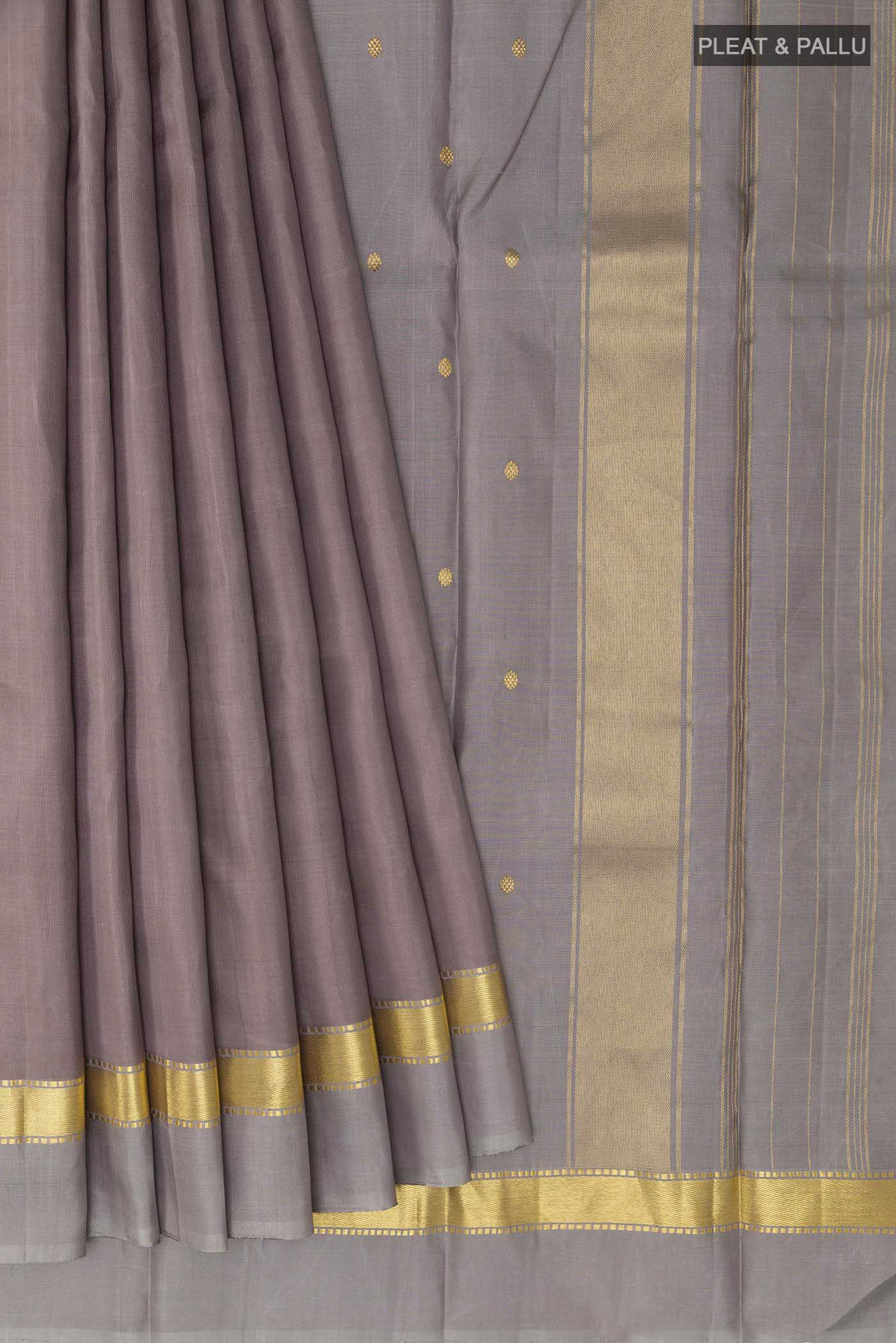pleats pallu