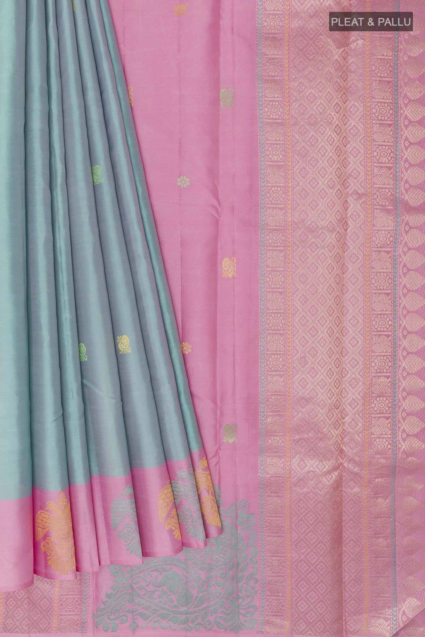pleats pallu