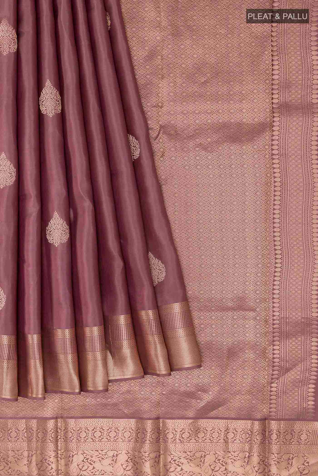 pleats pallu