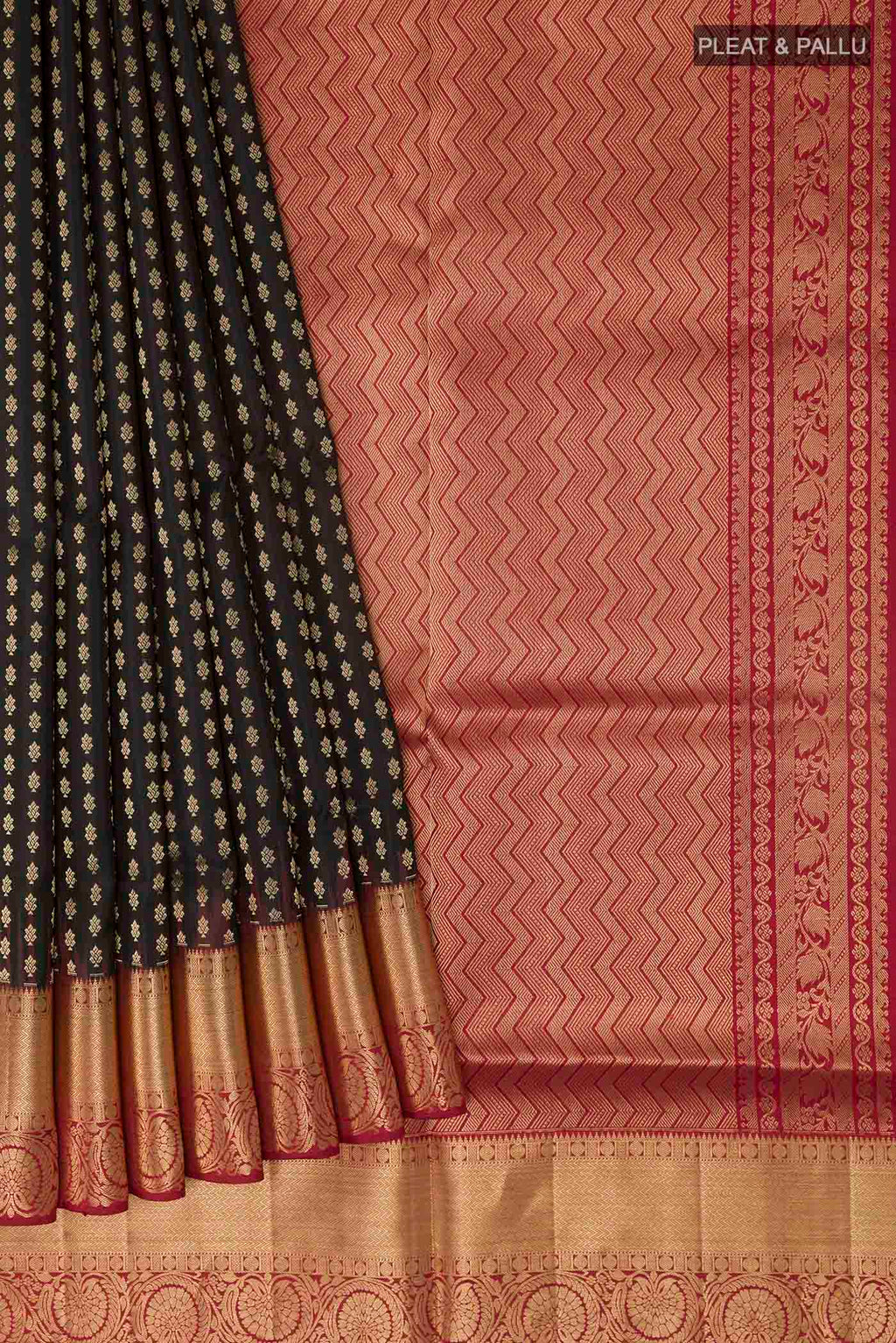 pleats pallu