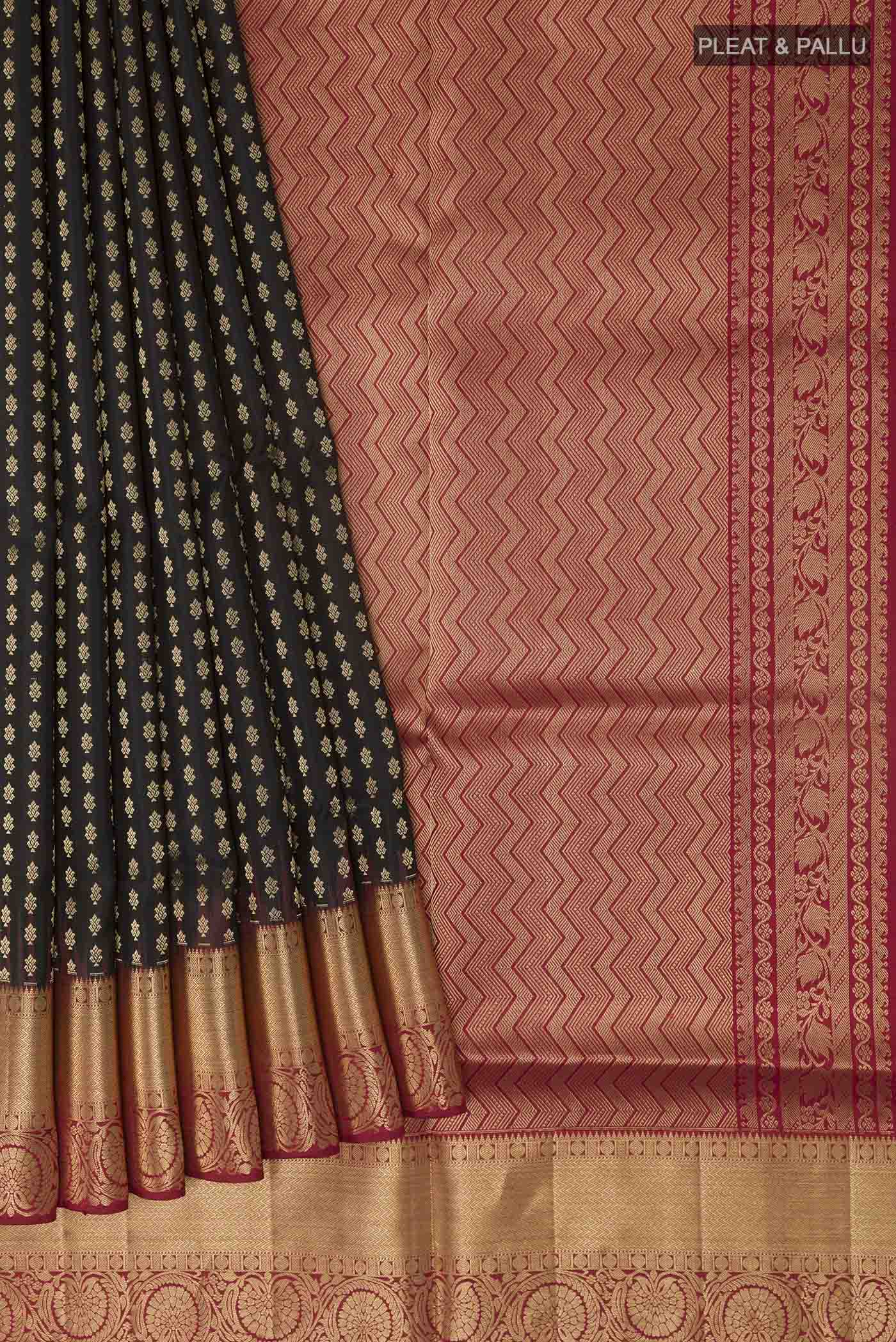 pleats pallu