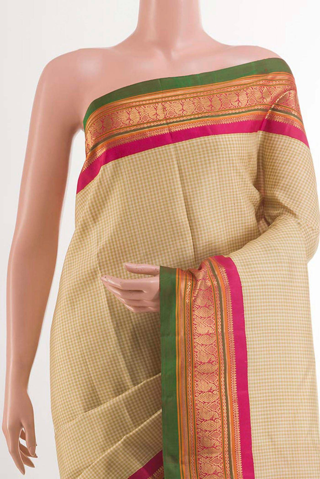 Border image of Olive Green Kanjivaram Silk Saree with Checked design on the body and Ganga Jamuna Border. 