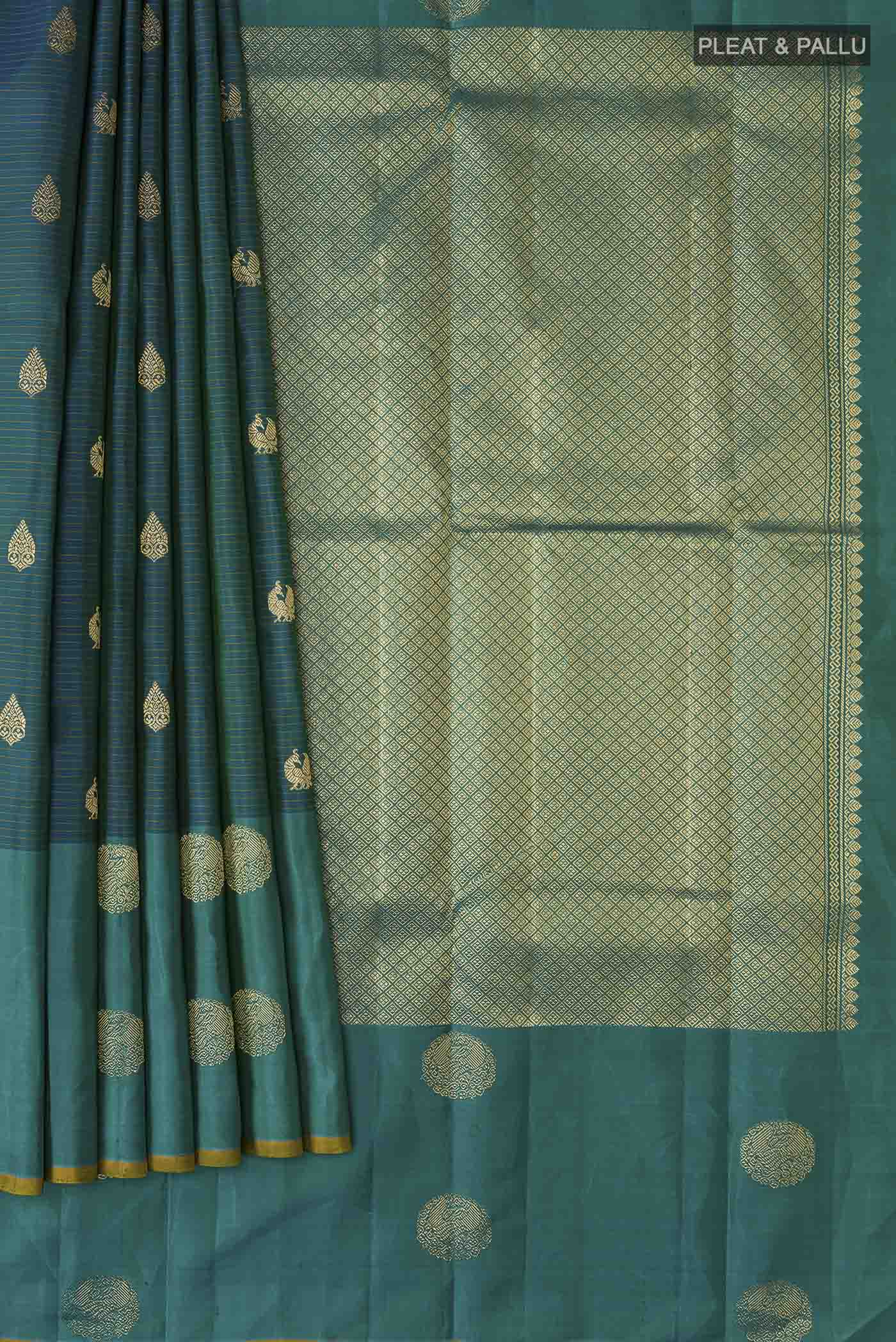 pleats pallu