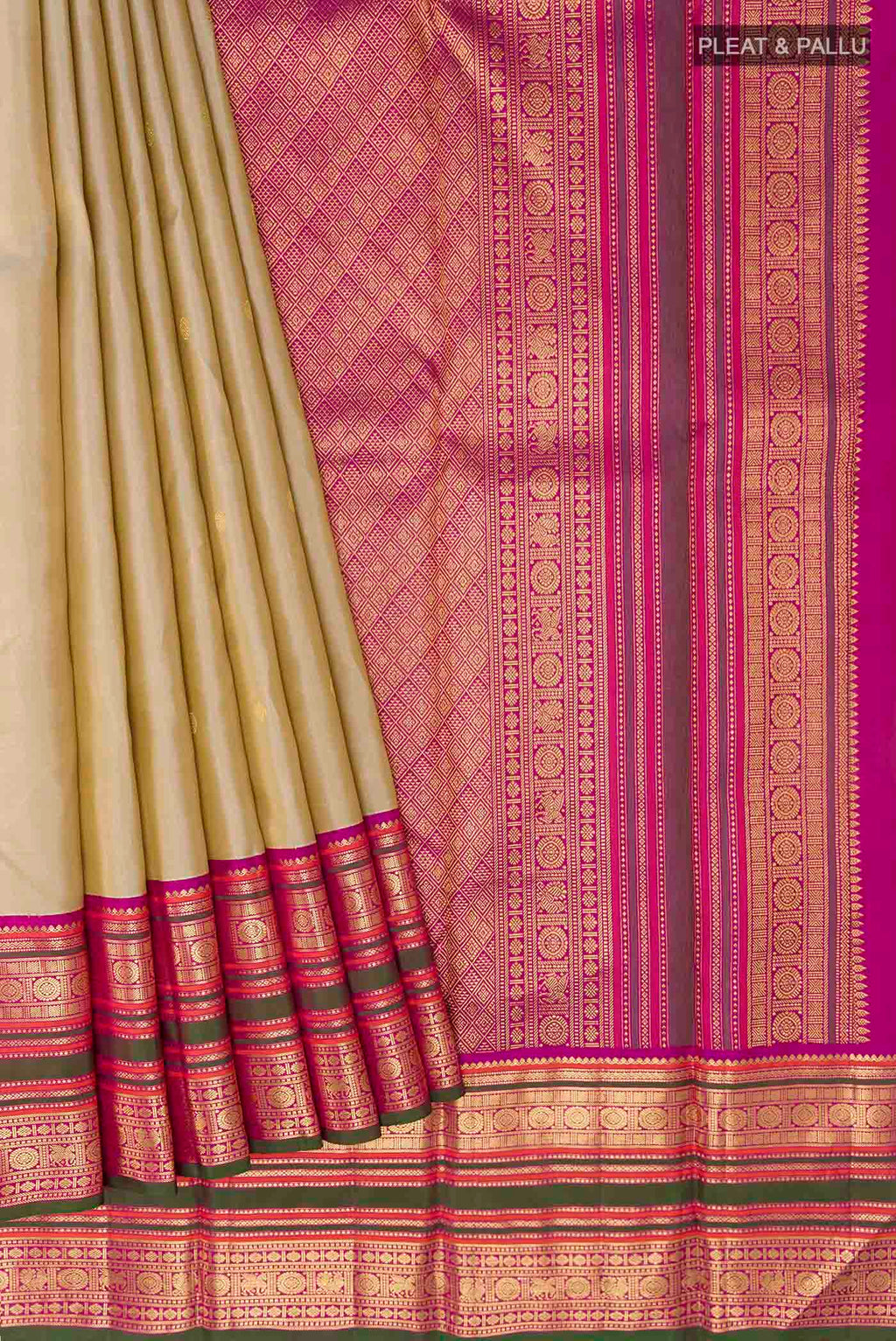 pleats pallu