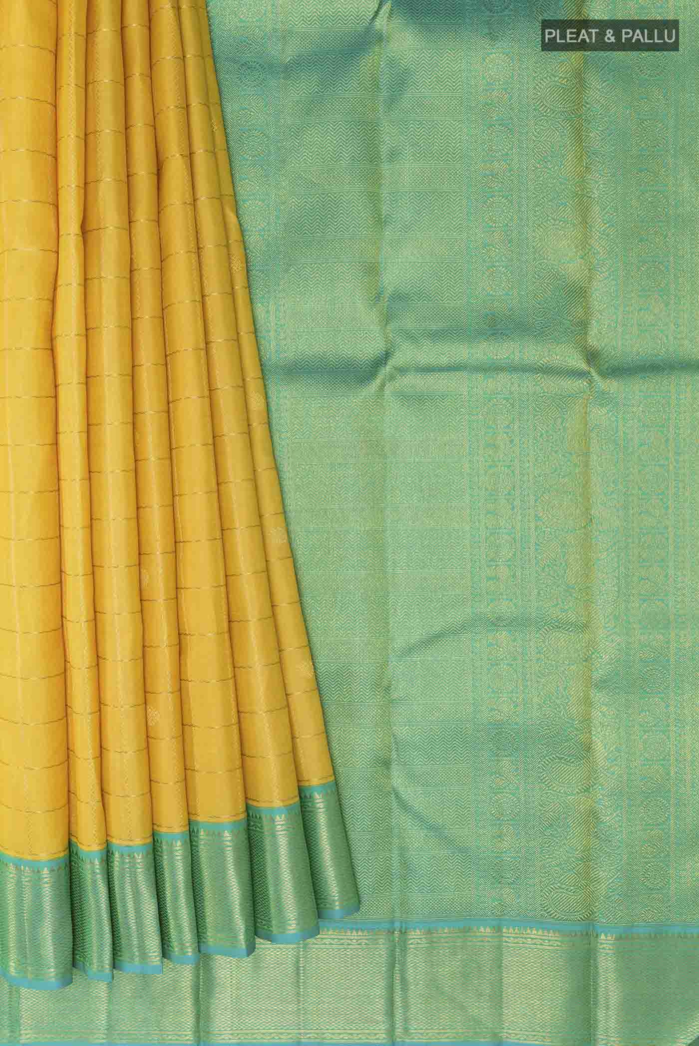 pleats pallu