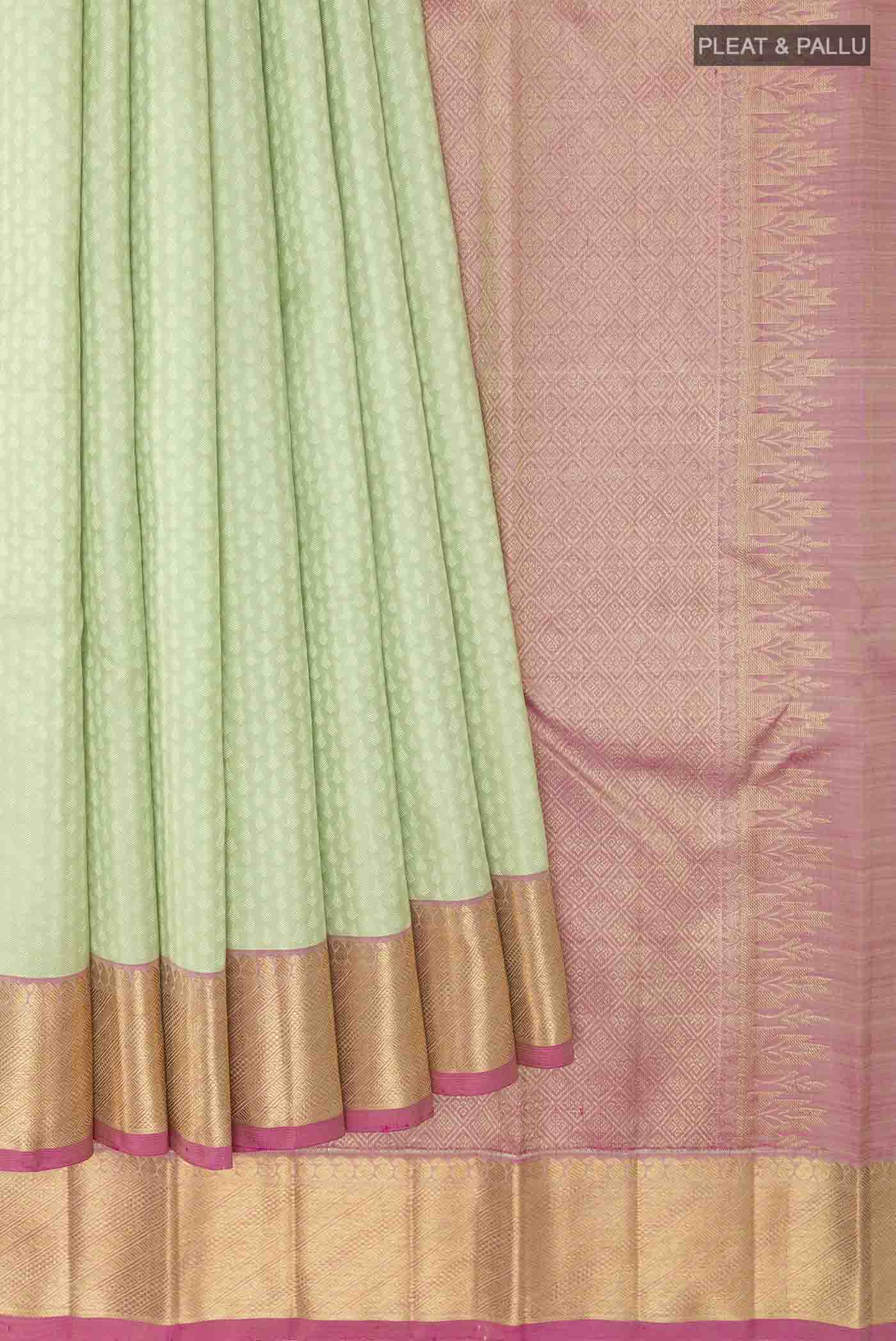 pleats pallu