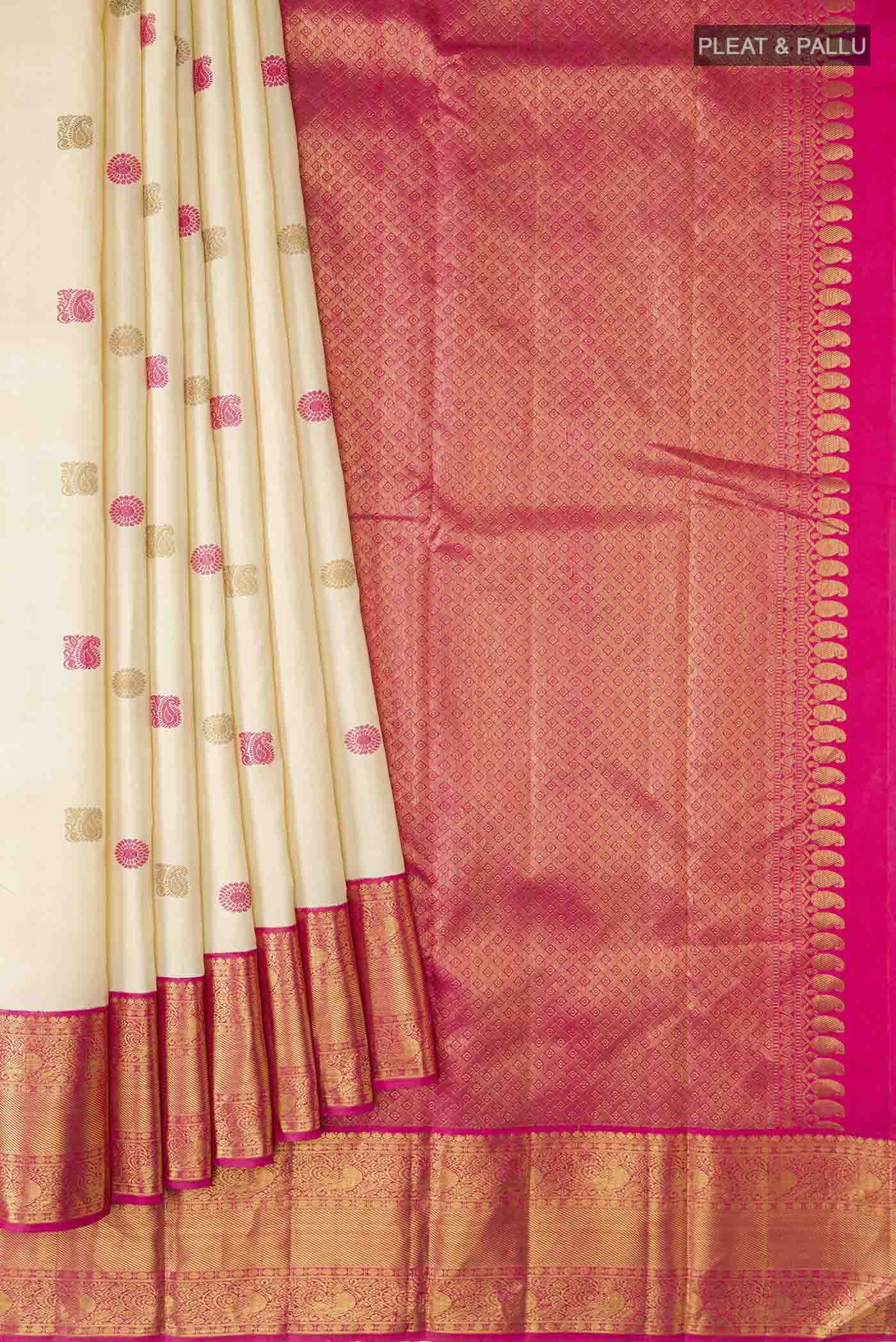 pleats pallu