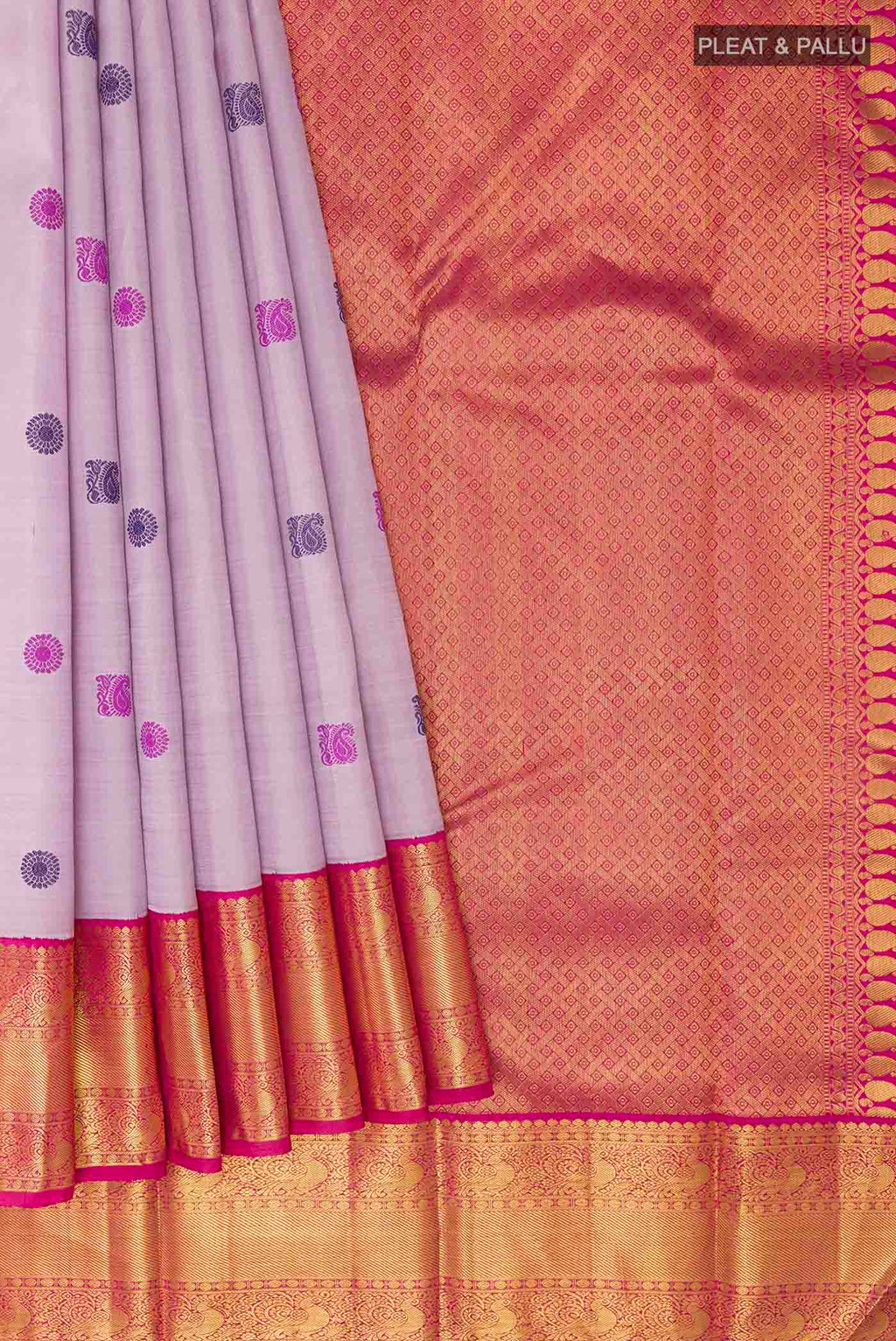 pleats pallu