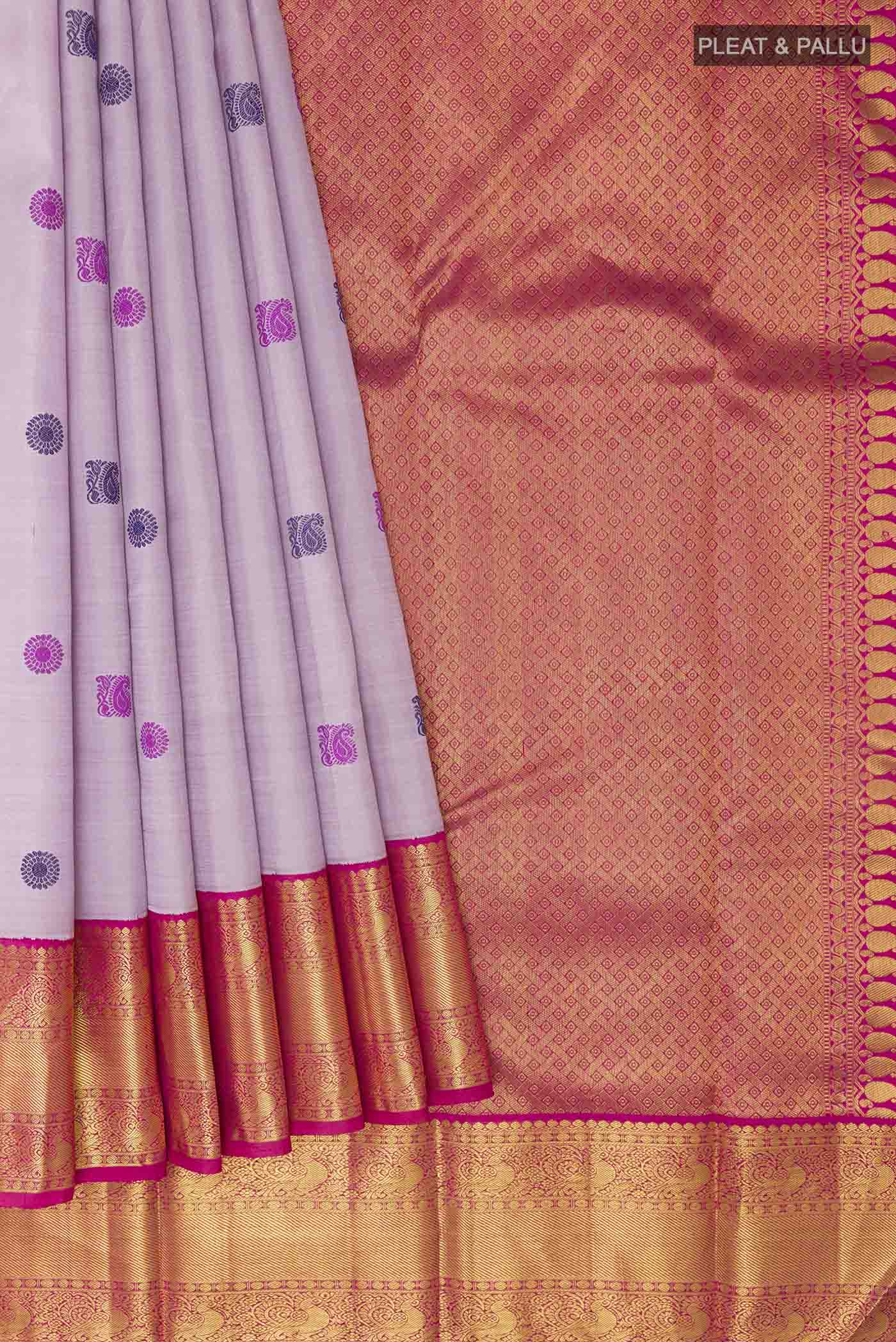 pleats pallu