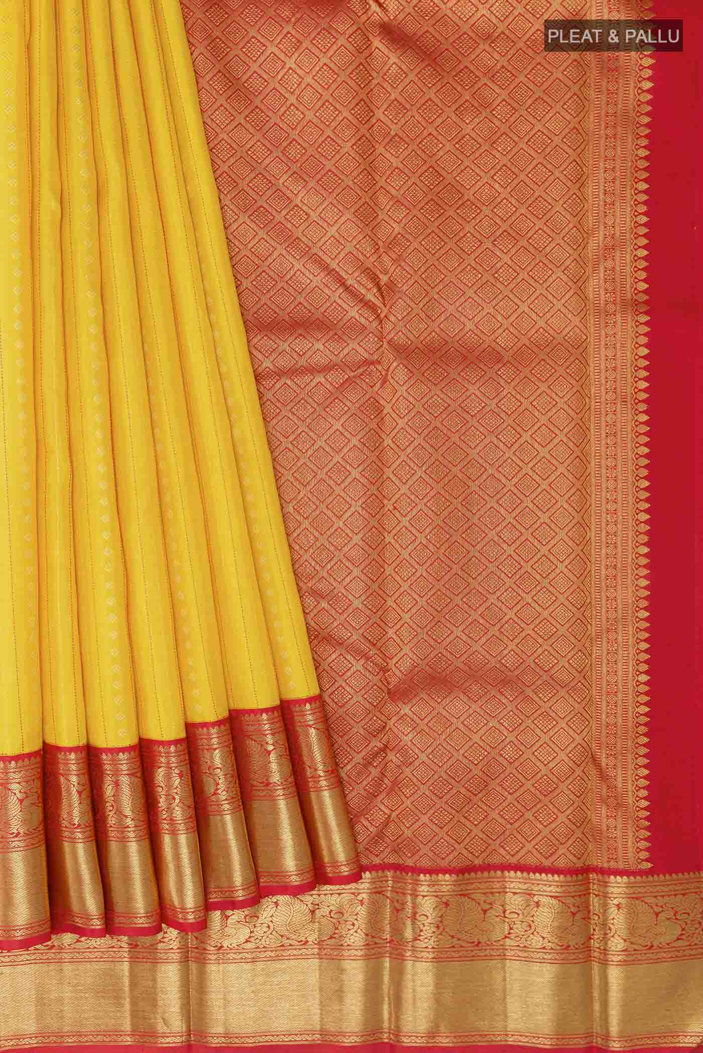 pleats pallu