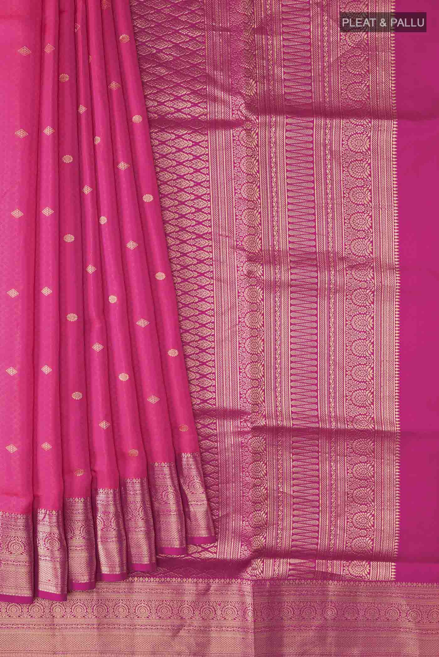 pleats pallu