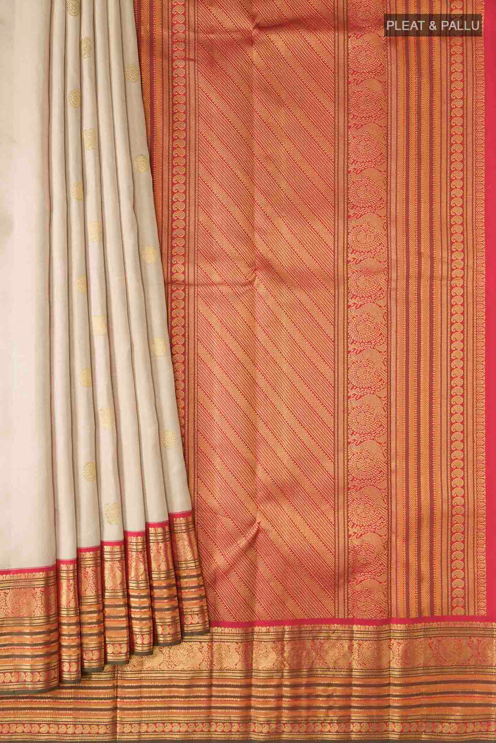 pleats pallu