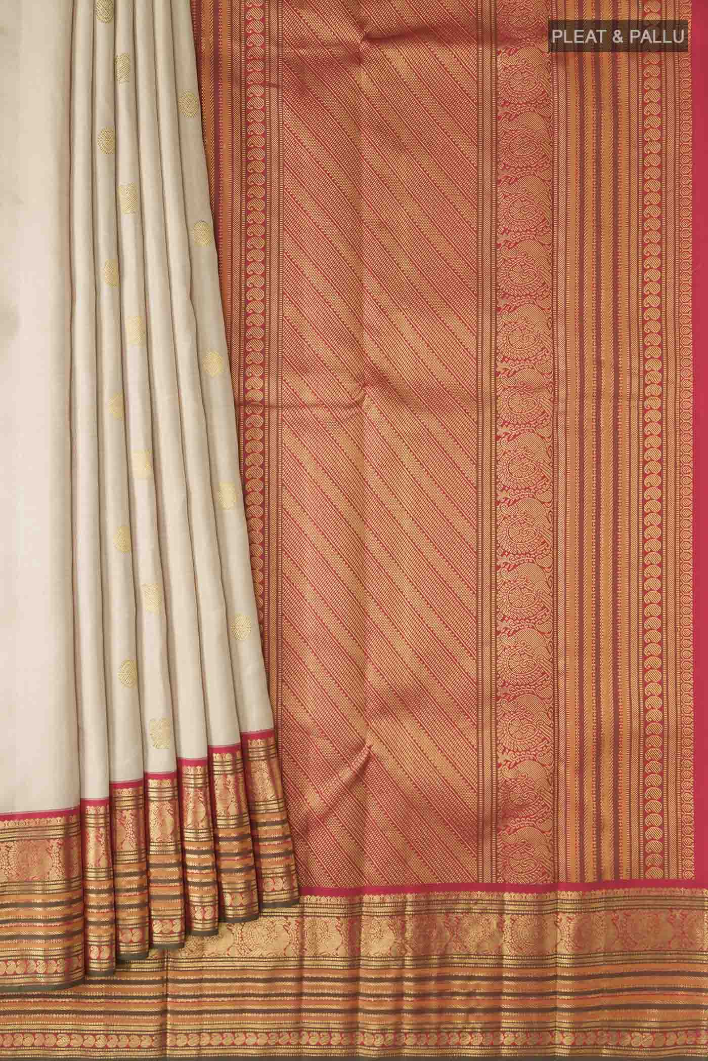 pleats pallu