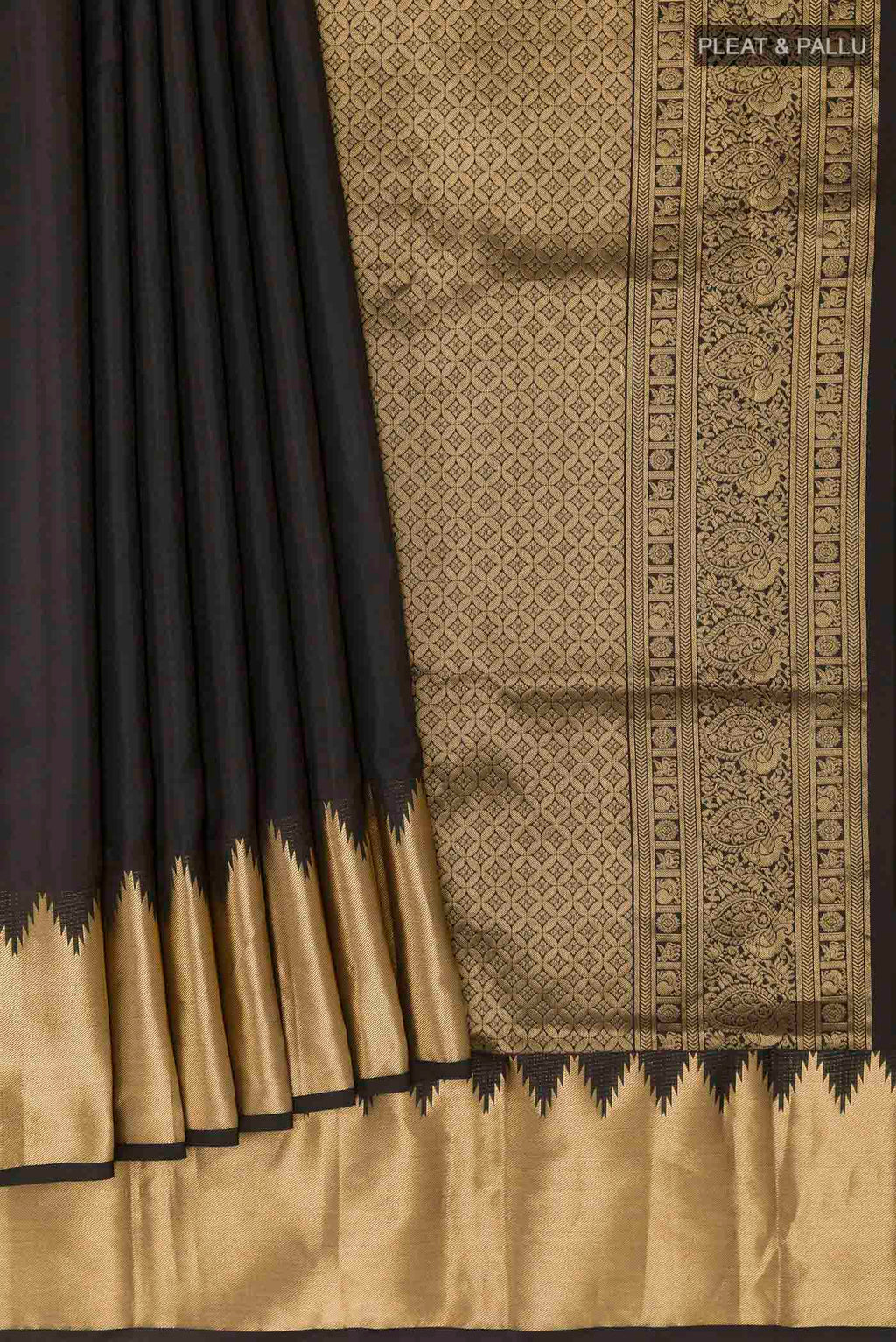 pleats pallu