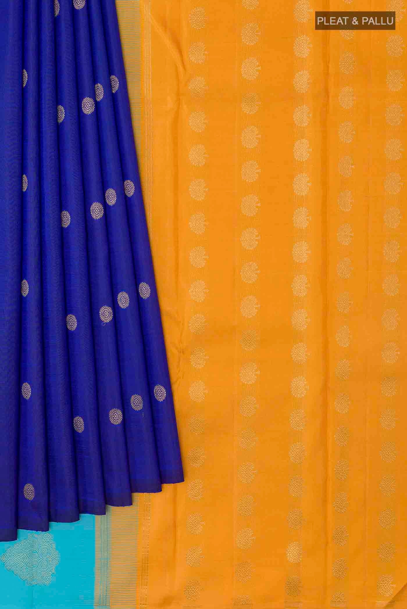 pleats pallu
