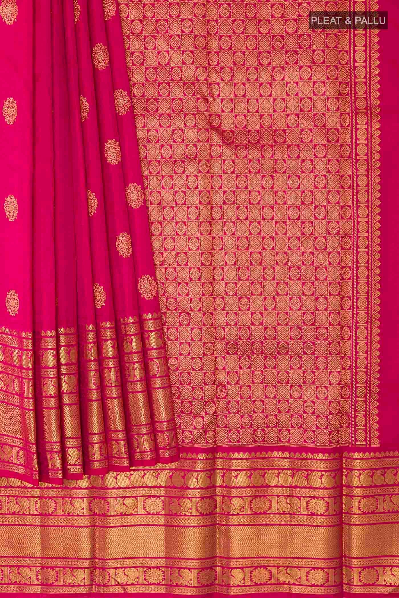 Pleats and pallu of Pure Silk Pure Zari Pink Dual Tone Kanchipuram Saree with Zari Butta on the body and Zari Border