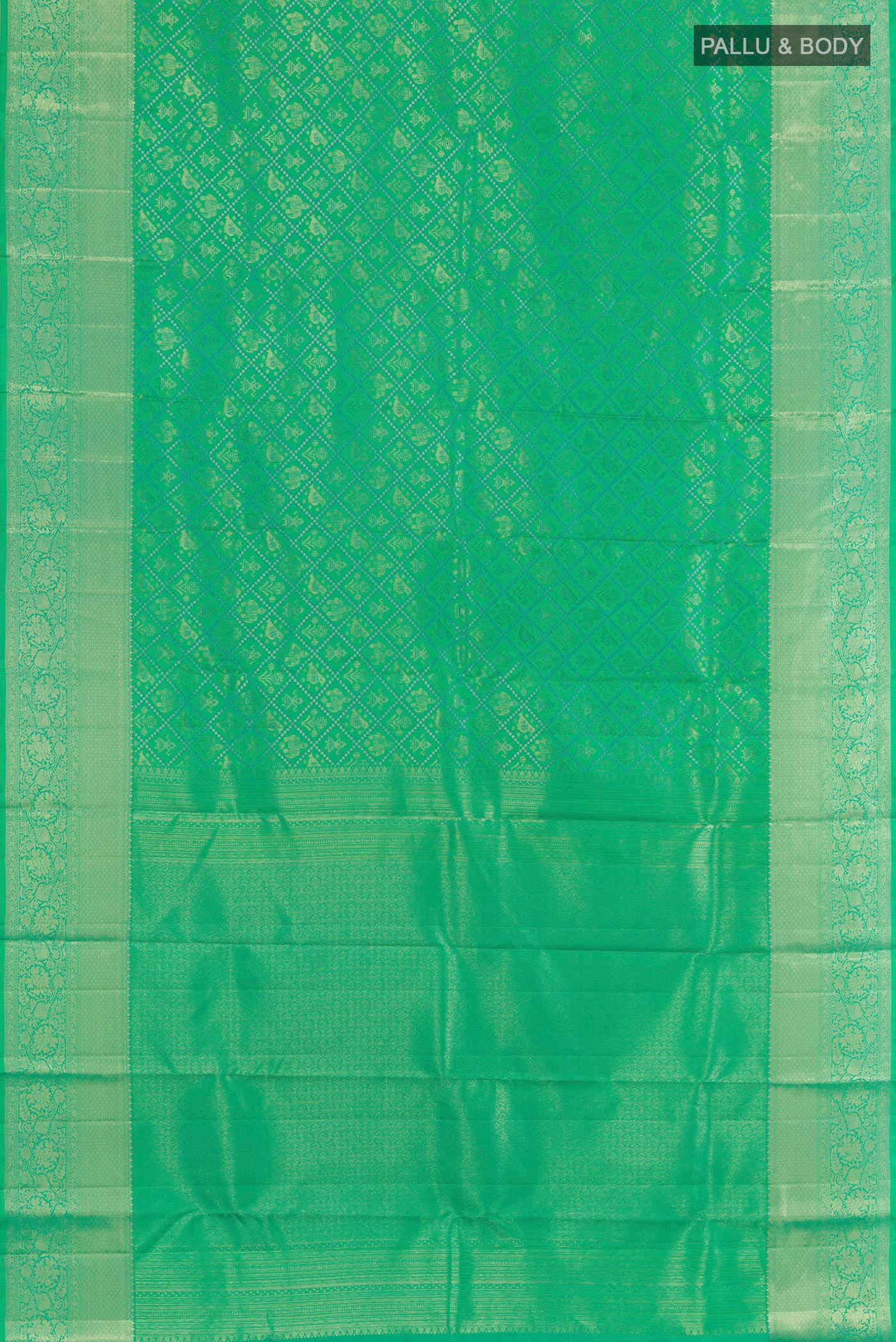 Flat view of Green Kanchipuram Silk Saree with Zari Brocade on the body and Plain Border. 