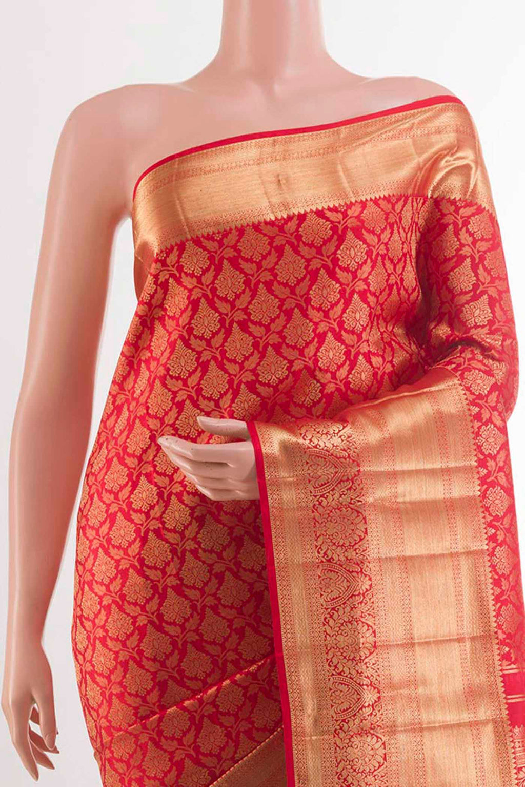 Border image of Red Kanchipuram Silk Saree with Zari Brocade on the body and Zari Border. 