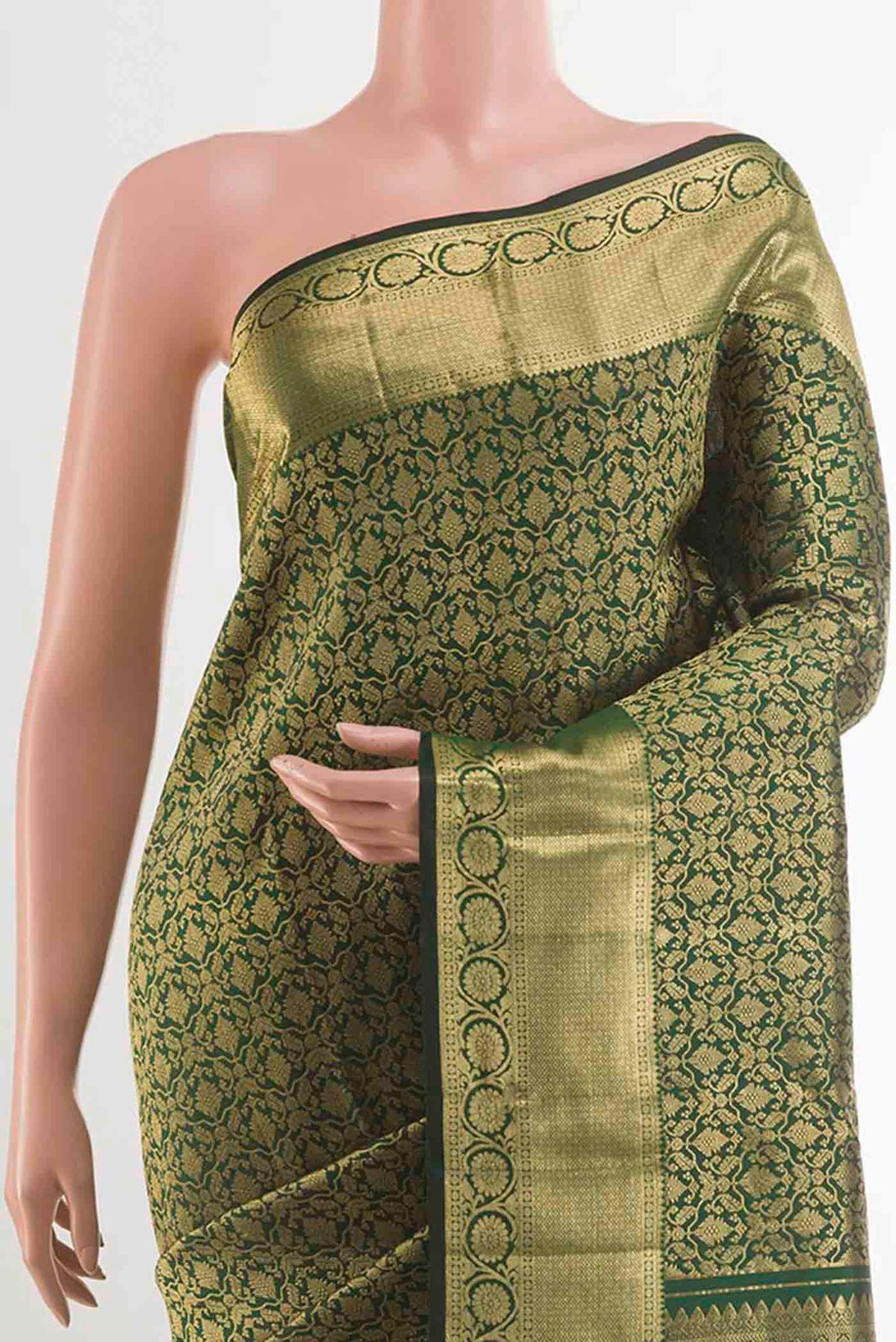 Border image of Bottle Green Kanchipuram Silk Saree with Zari Brocade on the body and Zari Border. 