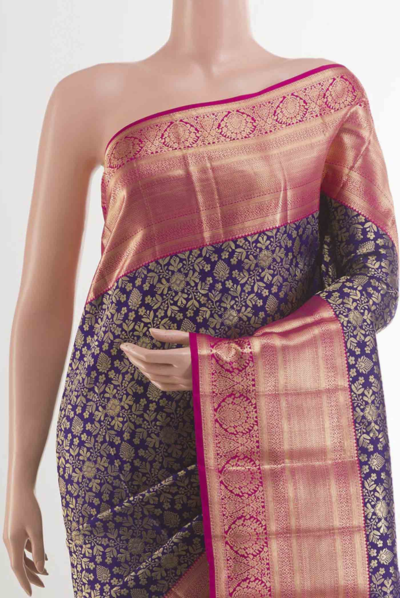 Border image of Dark Blue Kanchipuram Silk Saree with Zari Brocade on the body and Zari Border. 