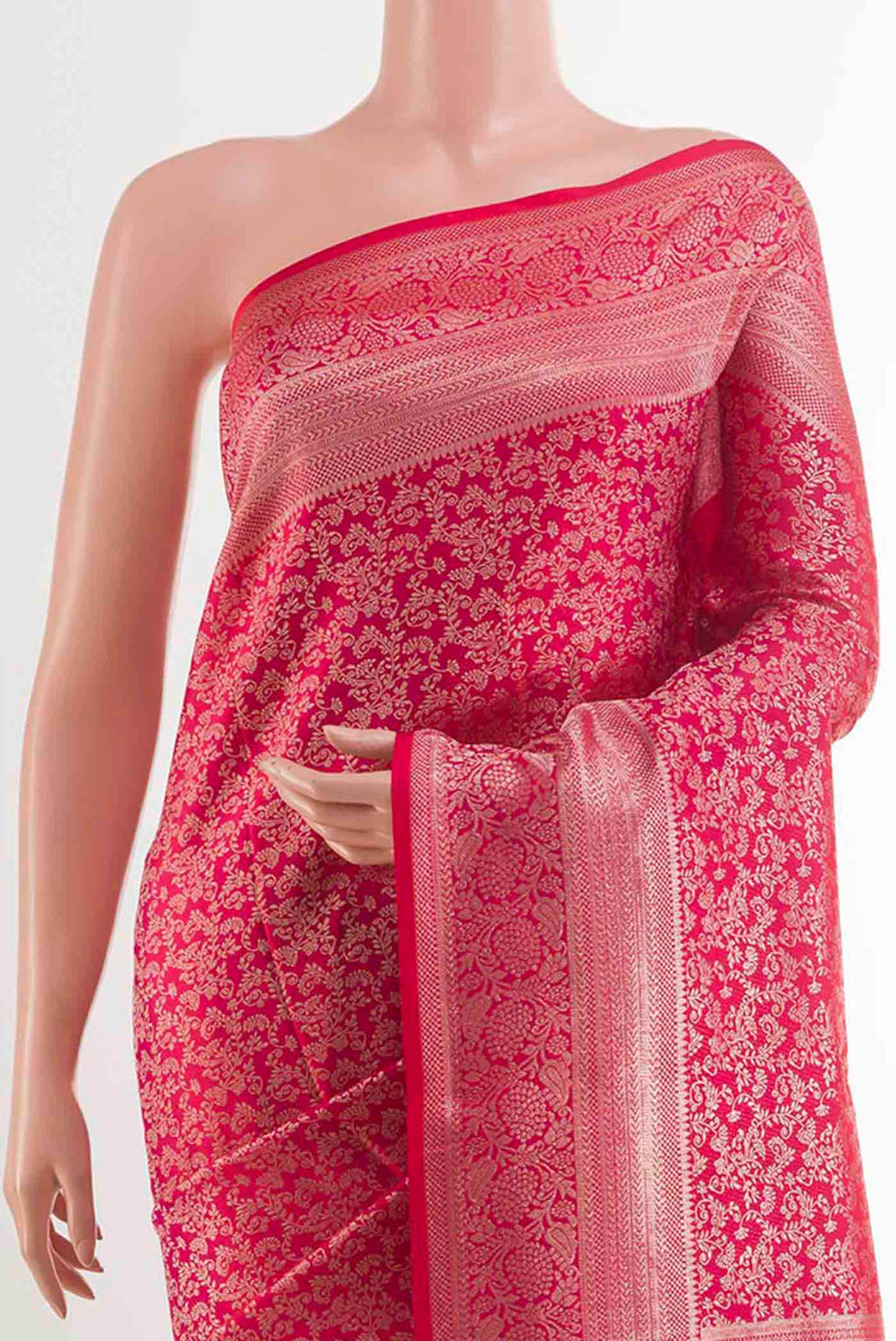 Border image of Red Kanchipuram Silk Saree with Zari Brocade on the body and Zari Border. 