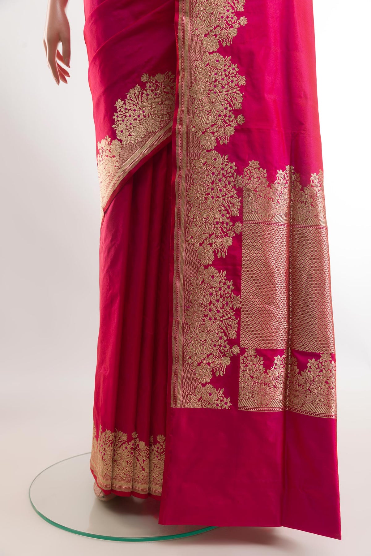 Pleats and pallu of Pink Banarasi Silk Saree with Plain Body and Zari Border. 