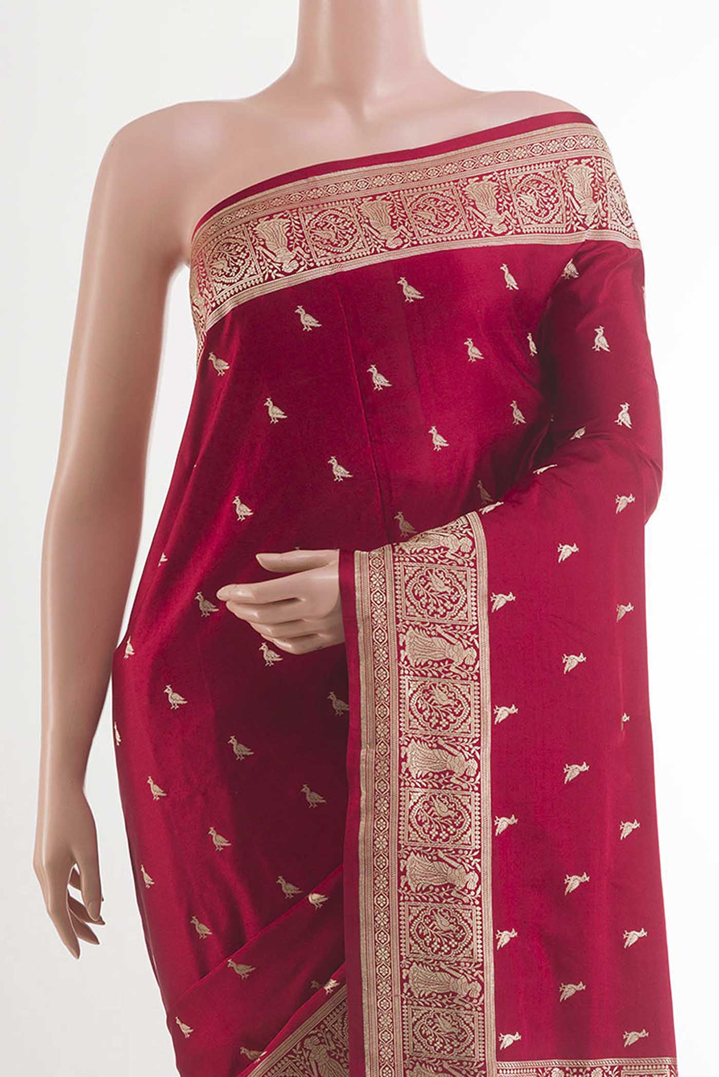 Border image of Red Banarasi Silk Saree with Zari Butta on the body and Zari Border. 