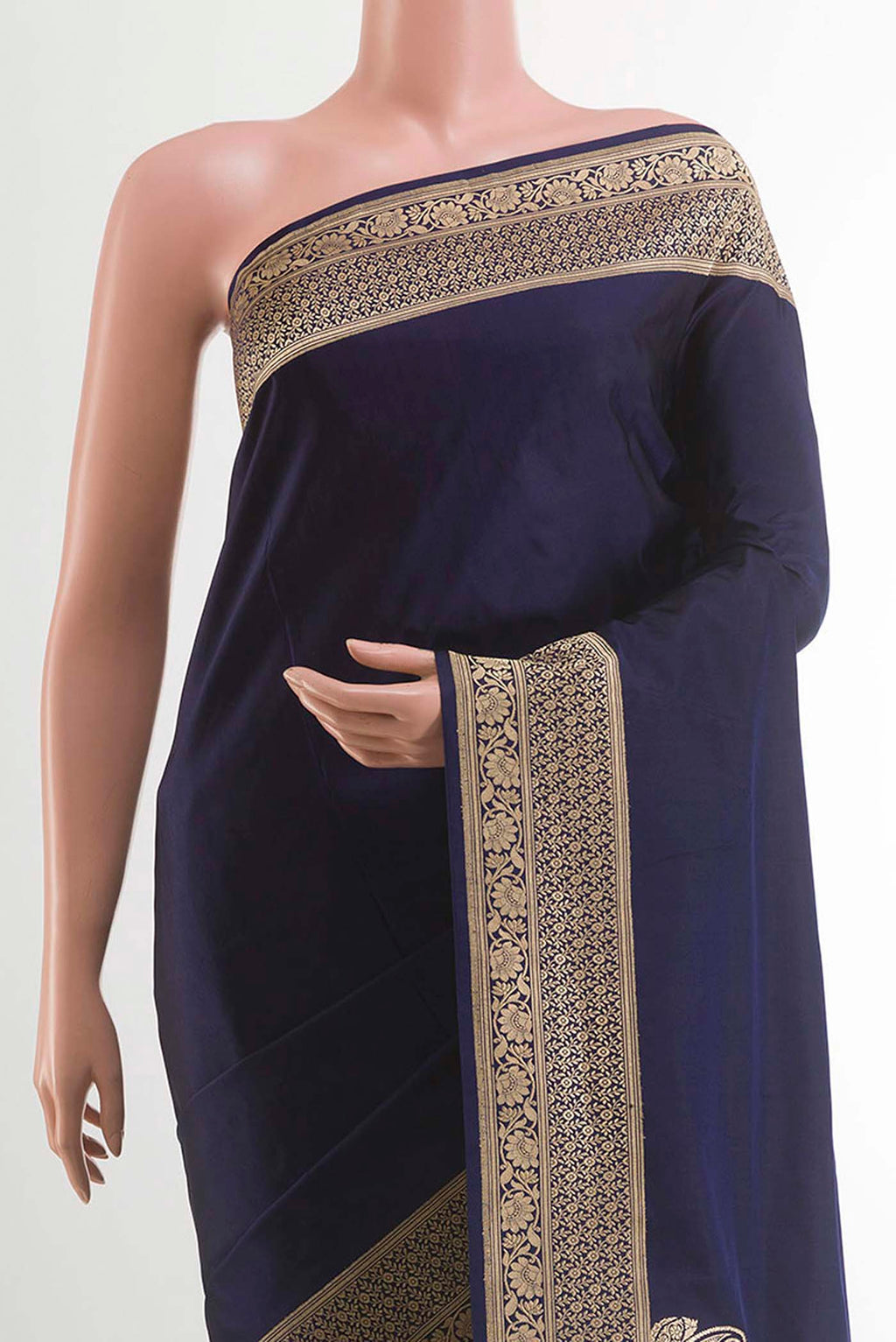 Border image of Dark Blue Banarasi Silk Saree with Plain Body and Zari Border. 