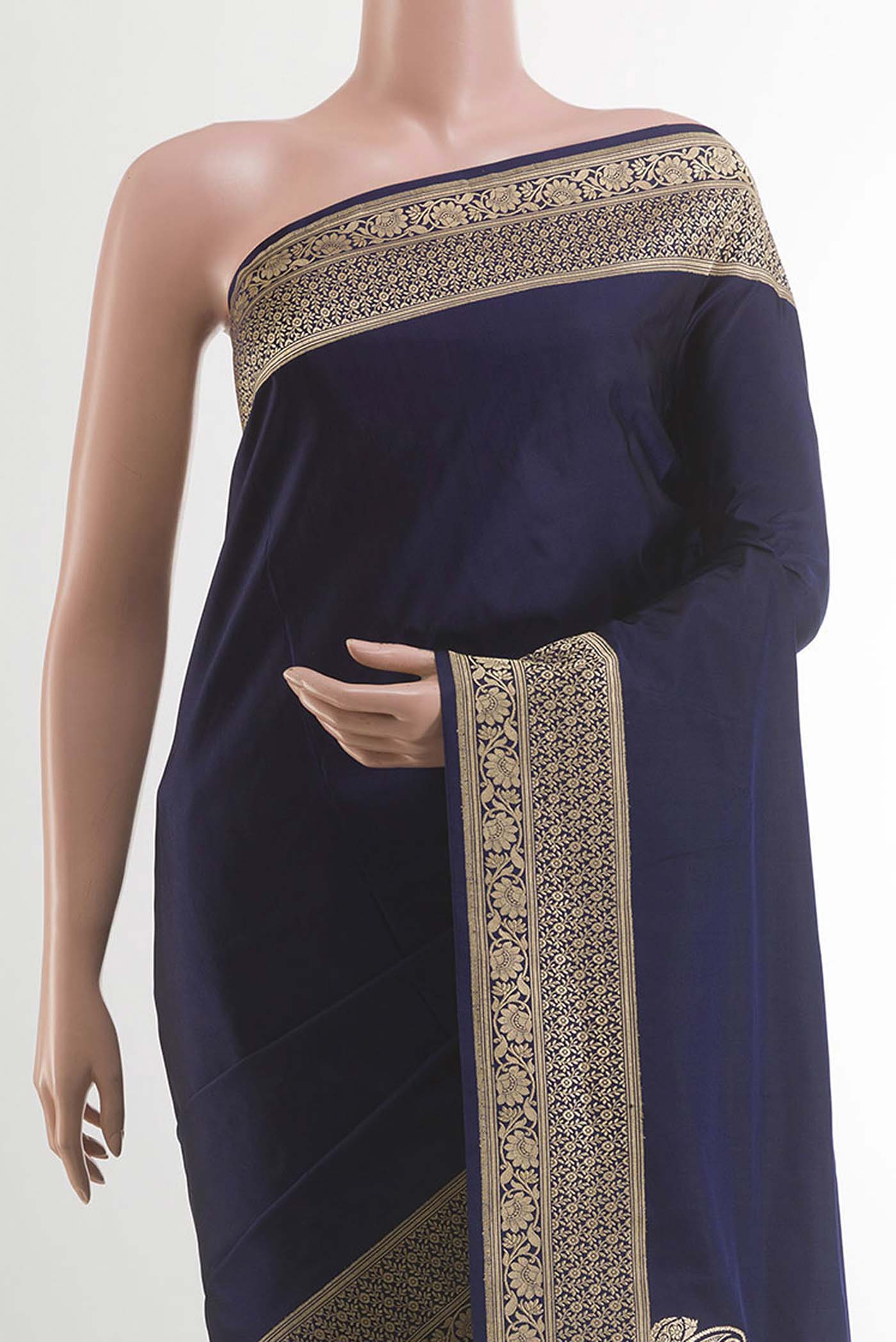 Border image of Dark Blue Banarasi Silk Saree with Plain Body and Zari Border. 