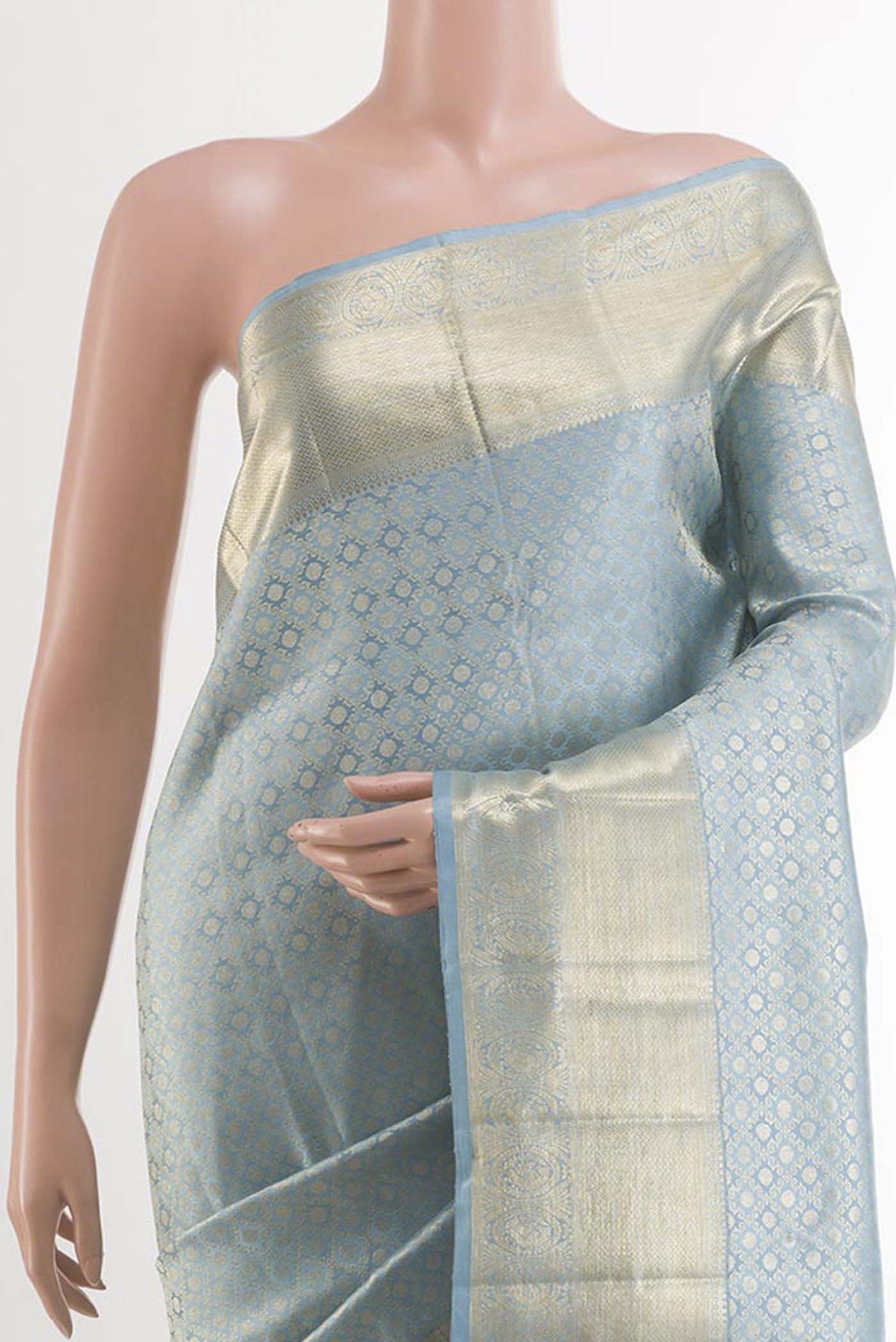 Border image of Blue Kanchipuram Silk Saree with Zari Brocade on the body and Zari Border. 