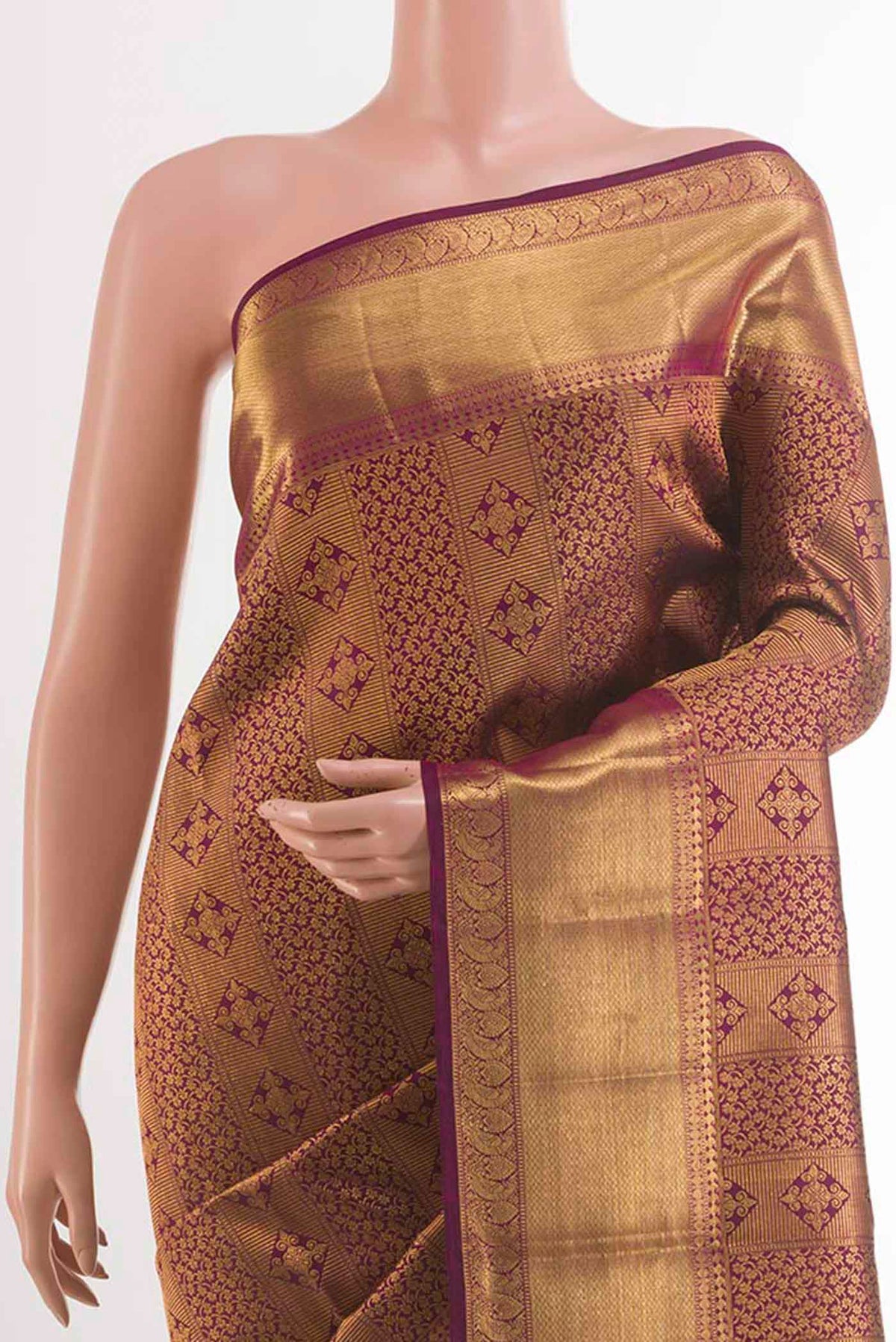 Border image of Purple Kanchipuram Silk Saree with Zari Brocade on the body and Zari Border. 