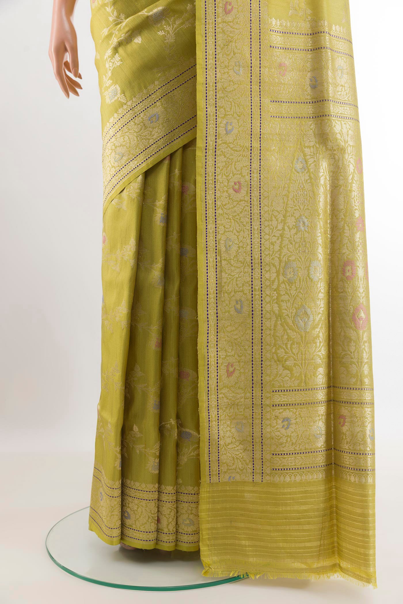 Pleats and pallu of Green Banarasi Tussar Silk Saree with Zari Brocade on the body and Zari Border. 