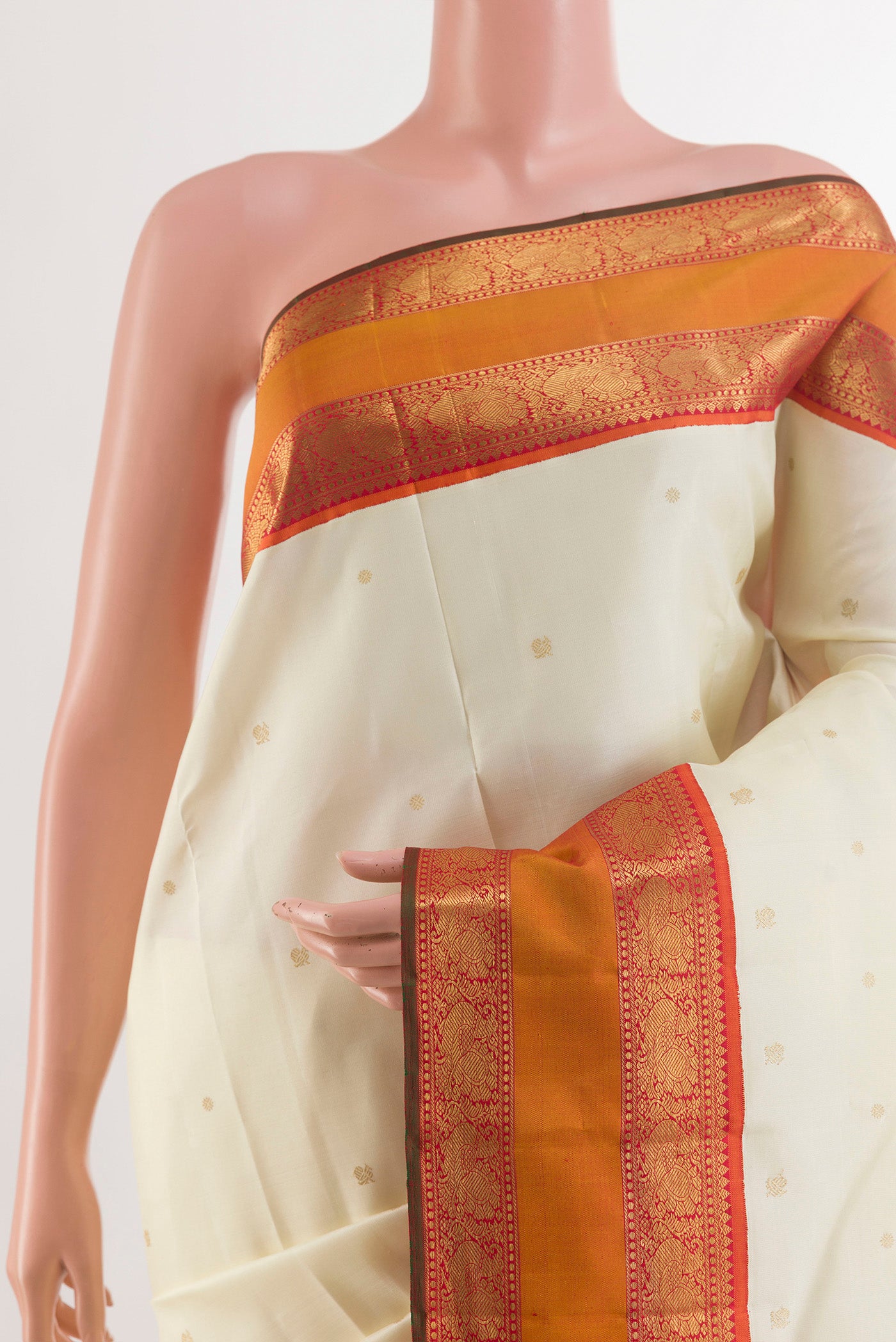 Border image of Off White Kanjivaram Silk Saree with Zari Butta on the body and Zari Border. 